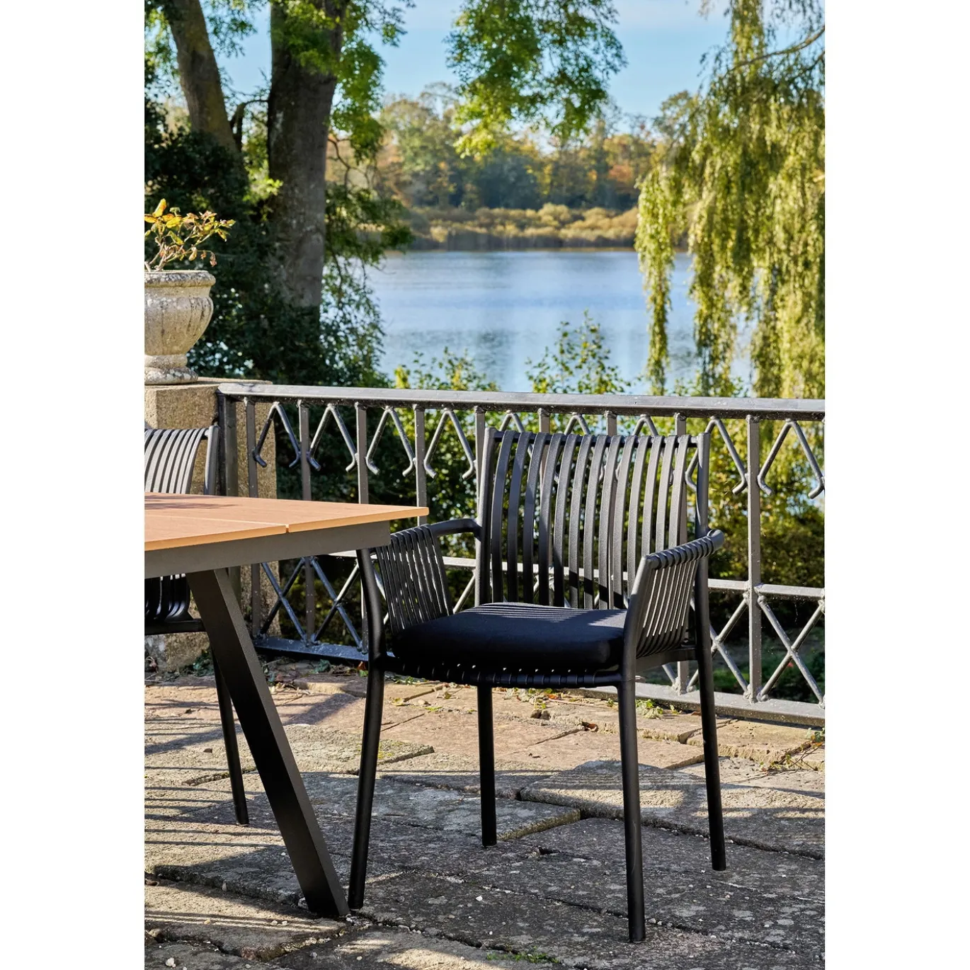 House Nordic Tuinstoel Tulsa Zwart Stapelbaar