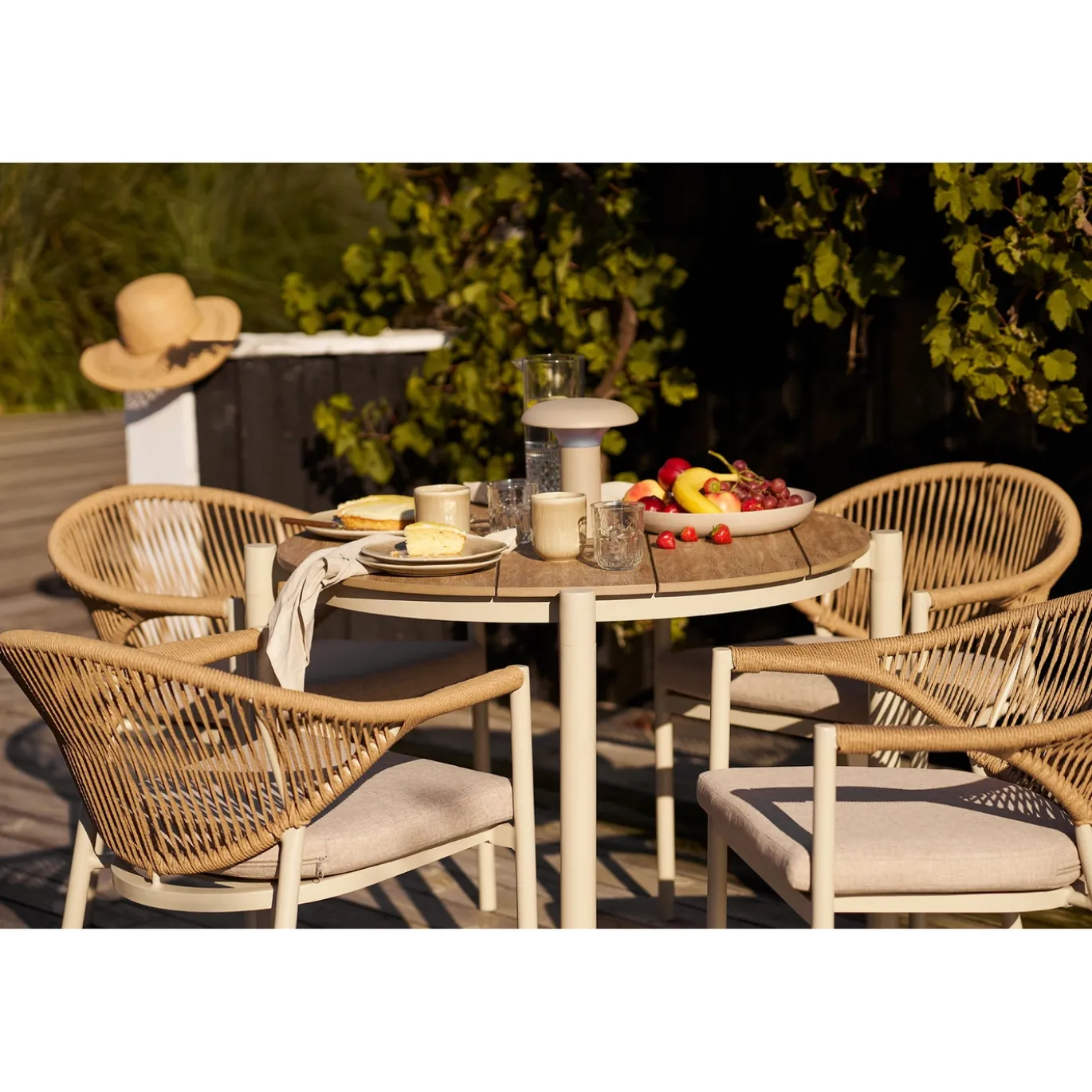 House Nordic Tuintafel Abela Zand/Naturel ø90cm