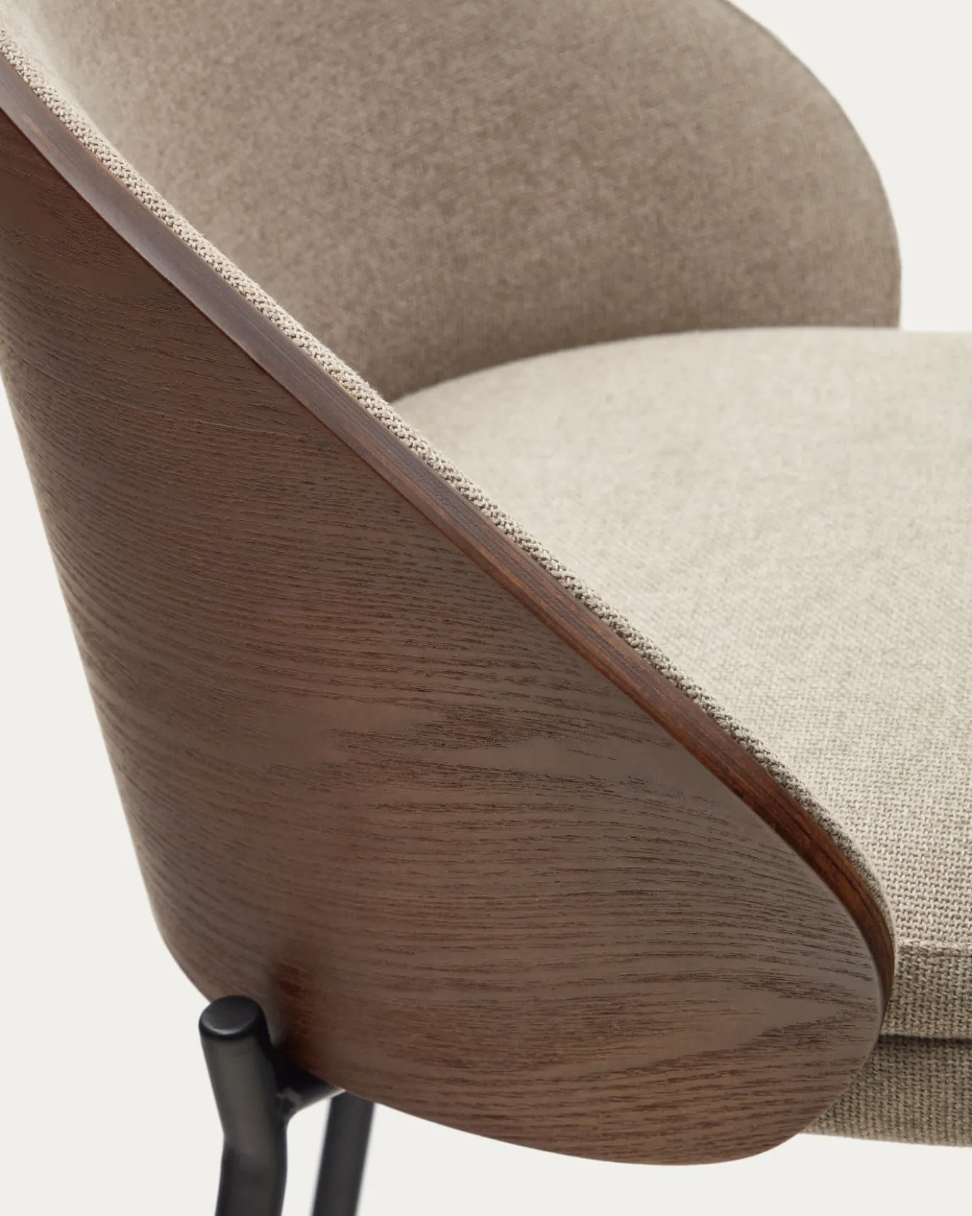 Kave Home Barkruk Eamy Lichtbruin Chenille en Essenhoutfineer Walnoot