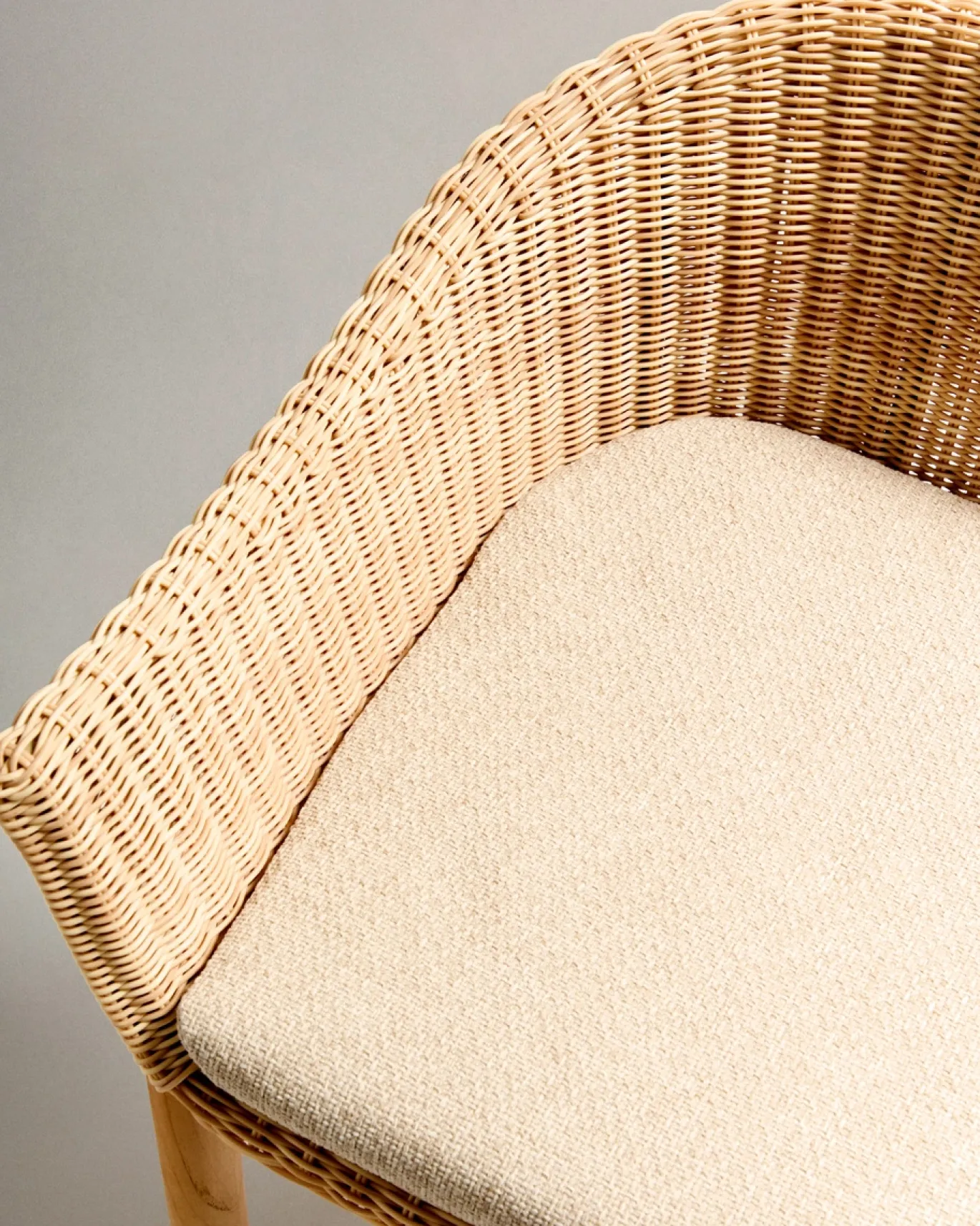 Kave Home Barkruk Galea Teakhout en Rotan 75cm