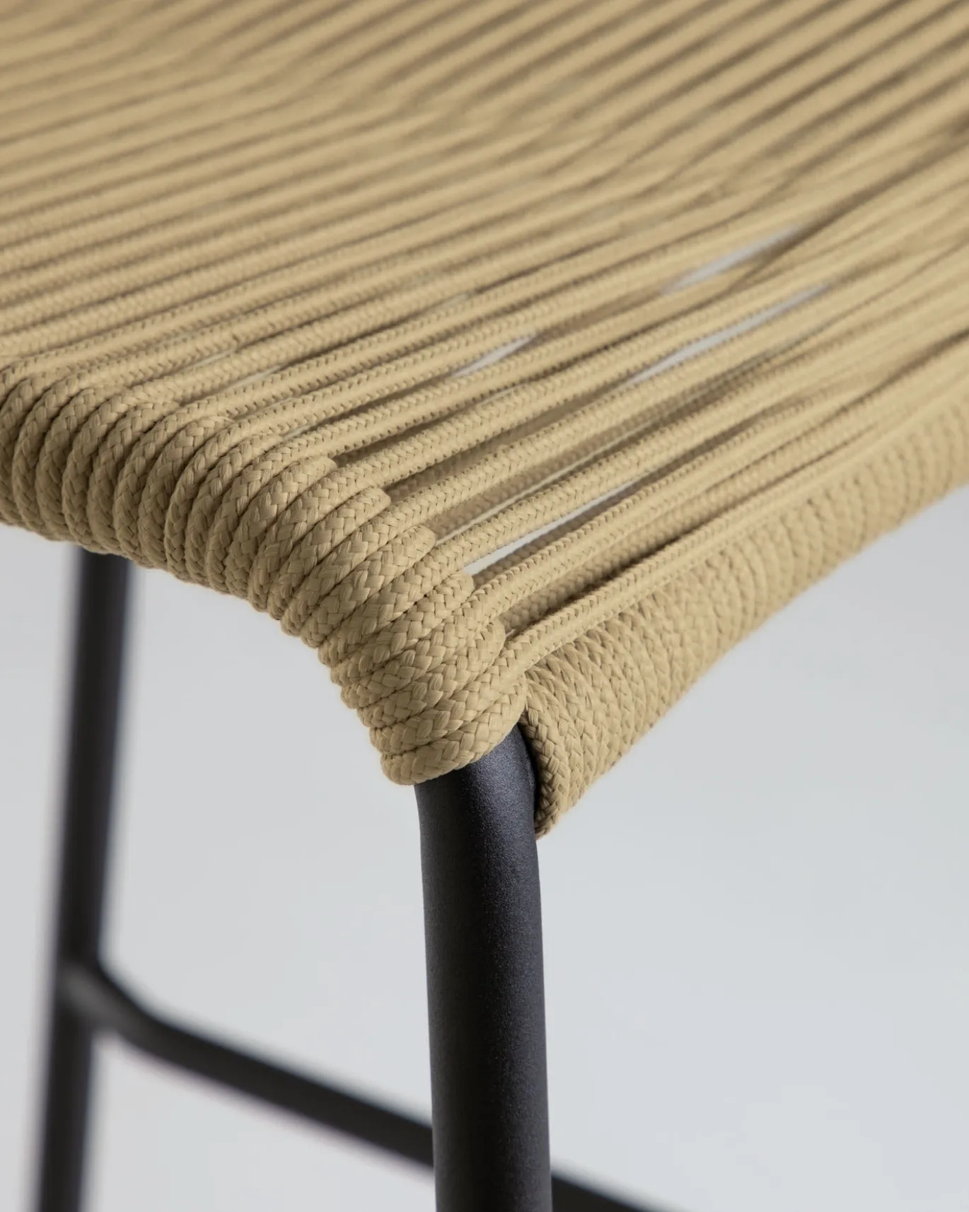 Kave Home Barkruk Lambton Naturel Touw Zwart Onderstel