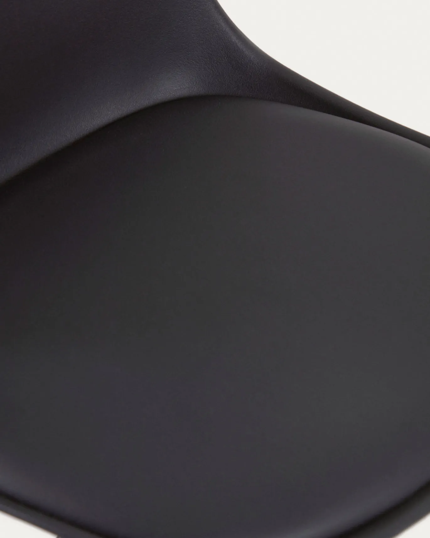 Kave Home Barkruk Orlando Zwart Kunstleer 60-82cm