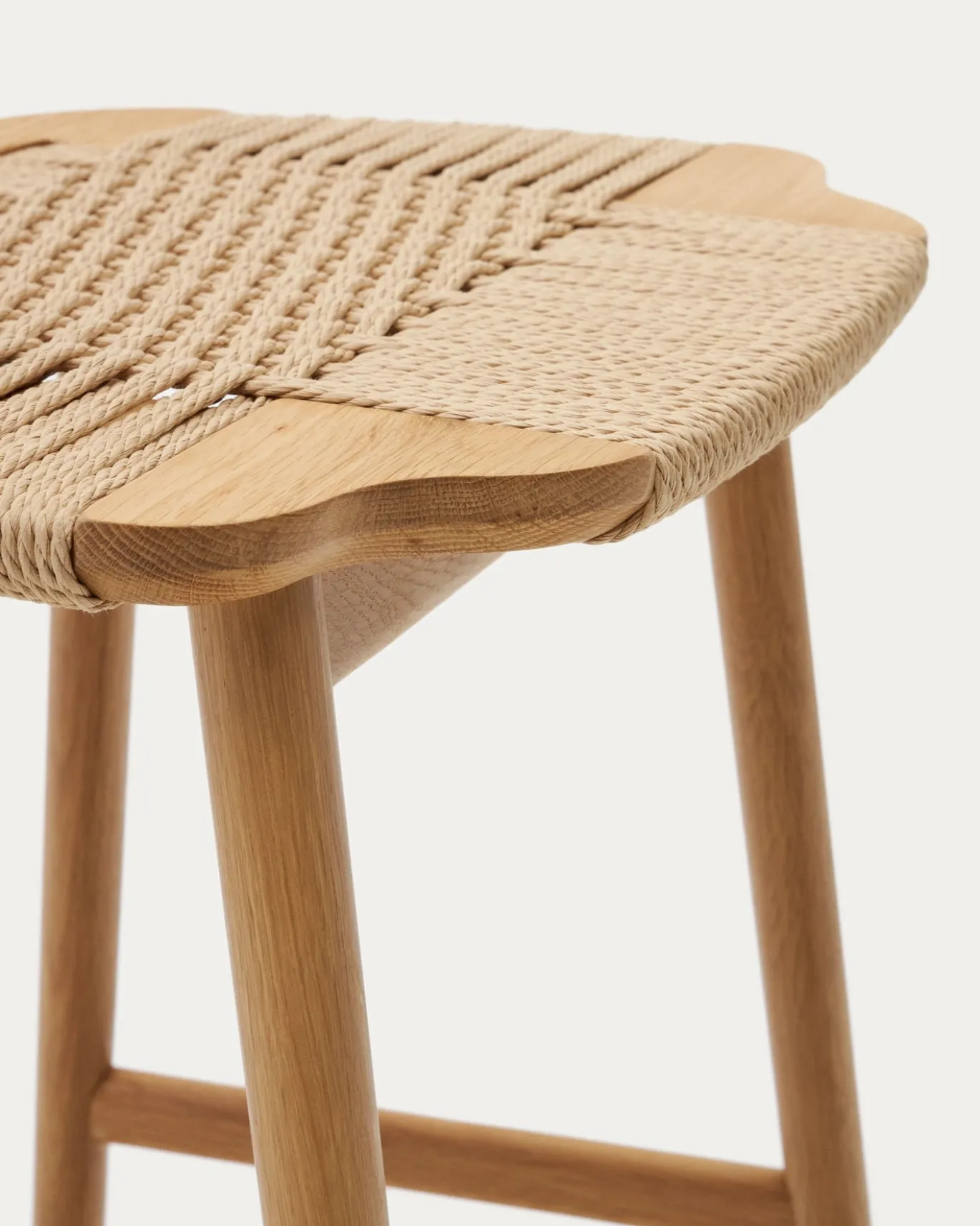 Kave Home Barstoel Enit Beige Touw Massief Eikenhout