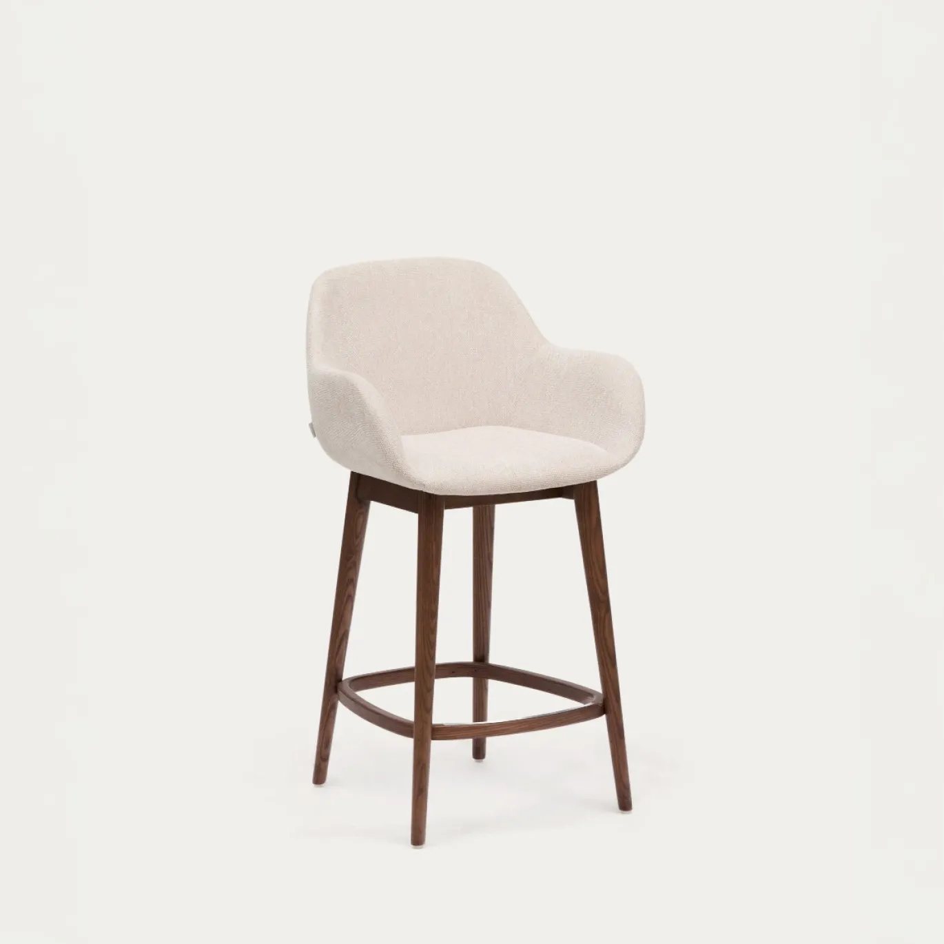 Kave Home Barstoel Konna Beige met Essenhouten Poten Donker 65cm
