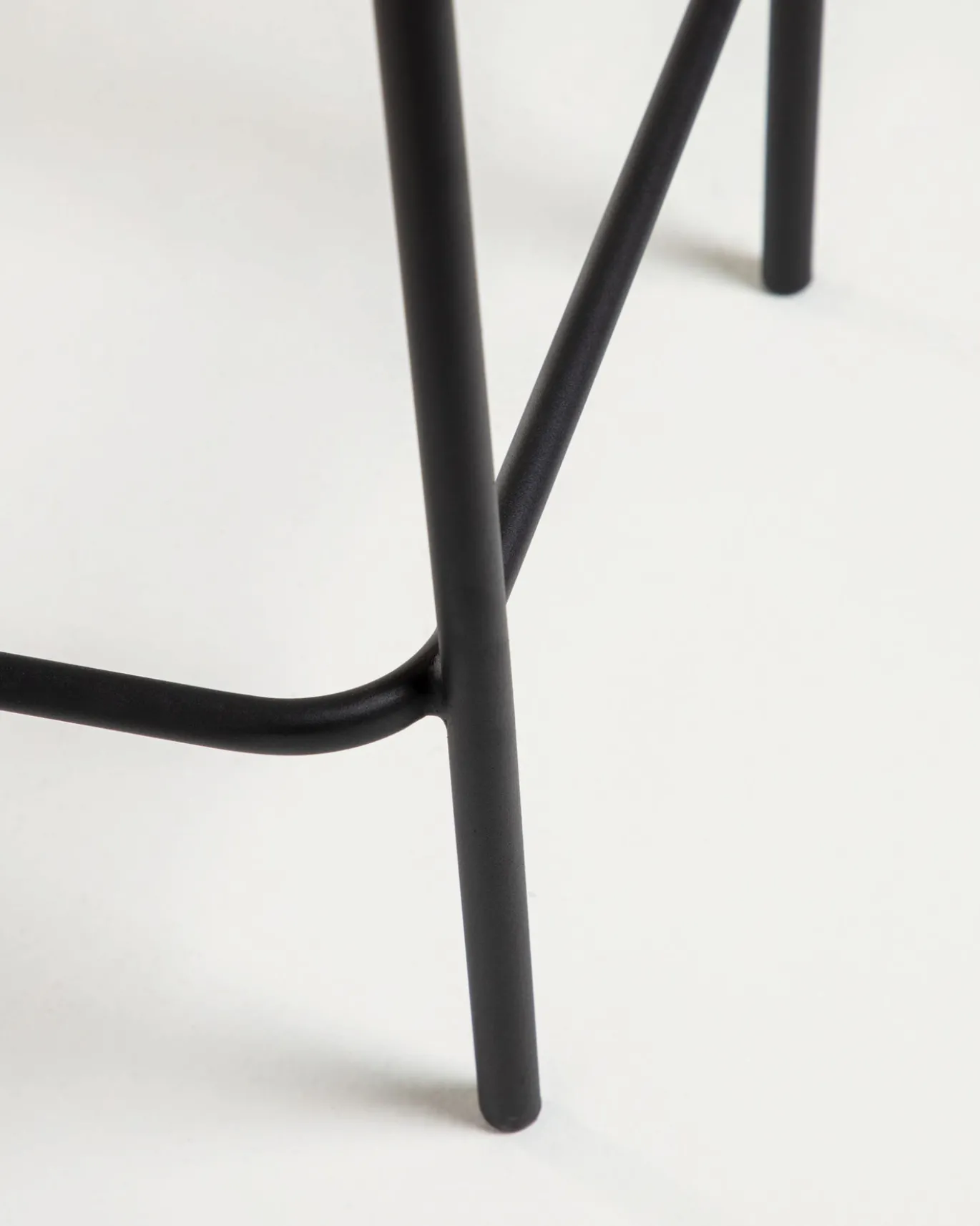 Kave Home Barstoel Lambton Zwart Touw Zwart Onderstel