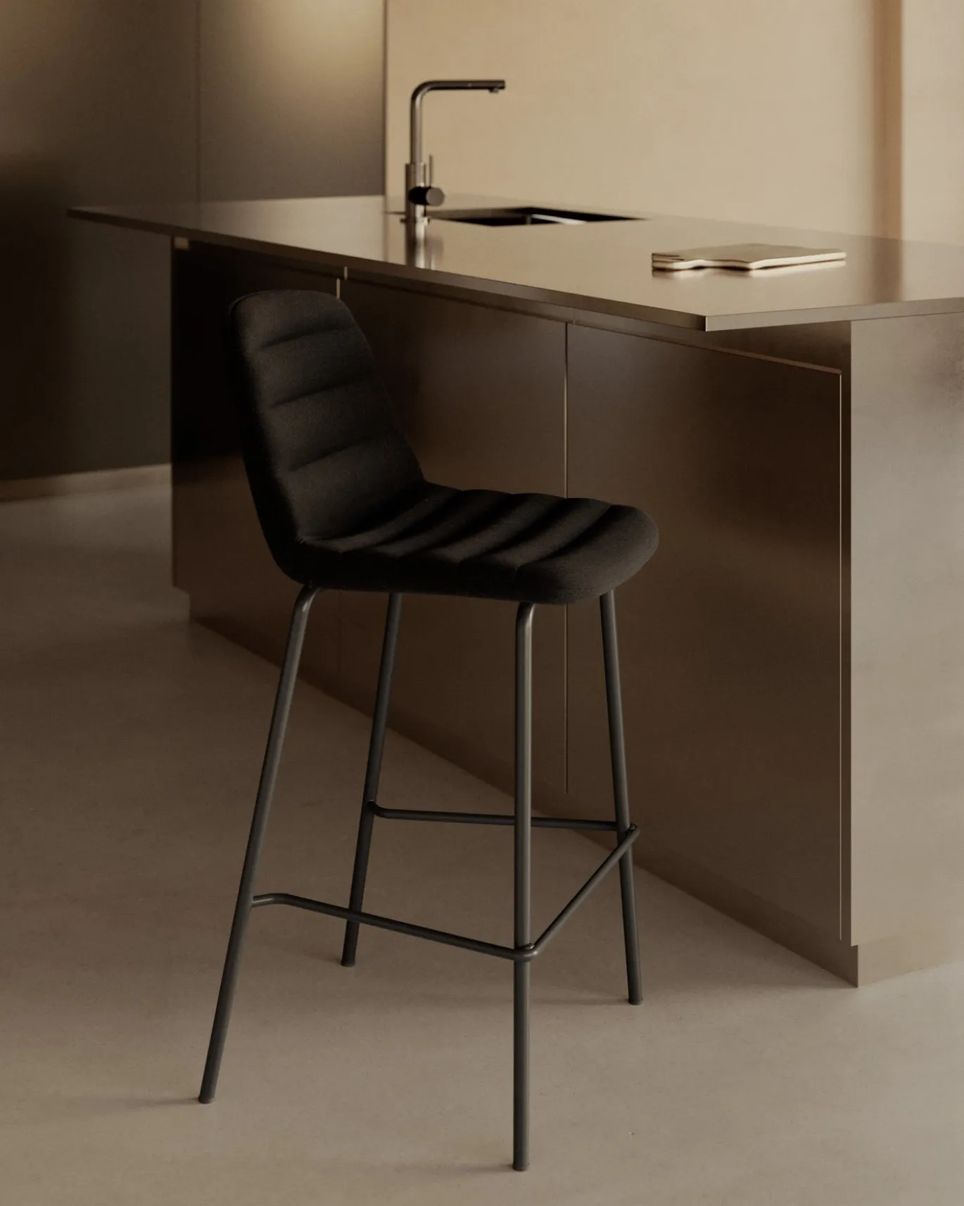 Kave Home Barstoel Zunilda Zwart Chenille