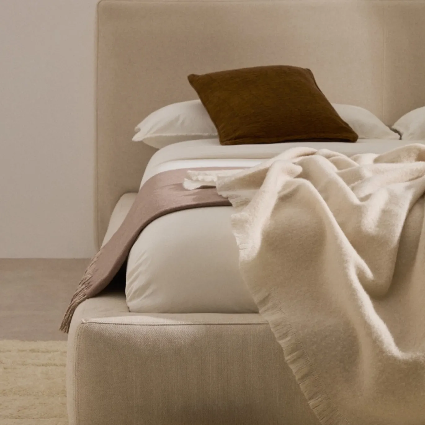 Kave Home Bed Blok Beige 180x200cm