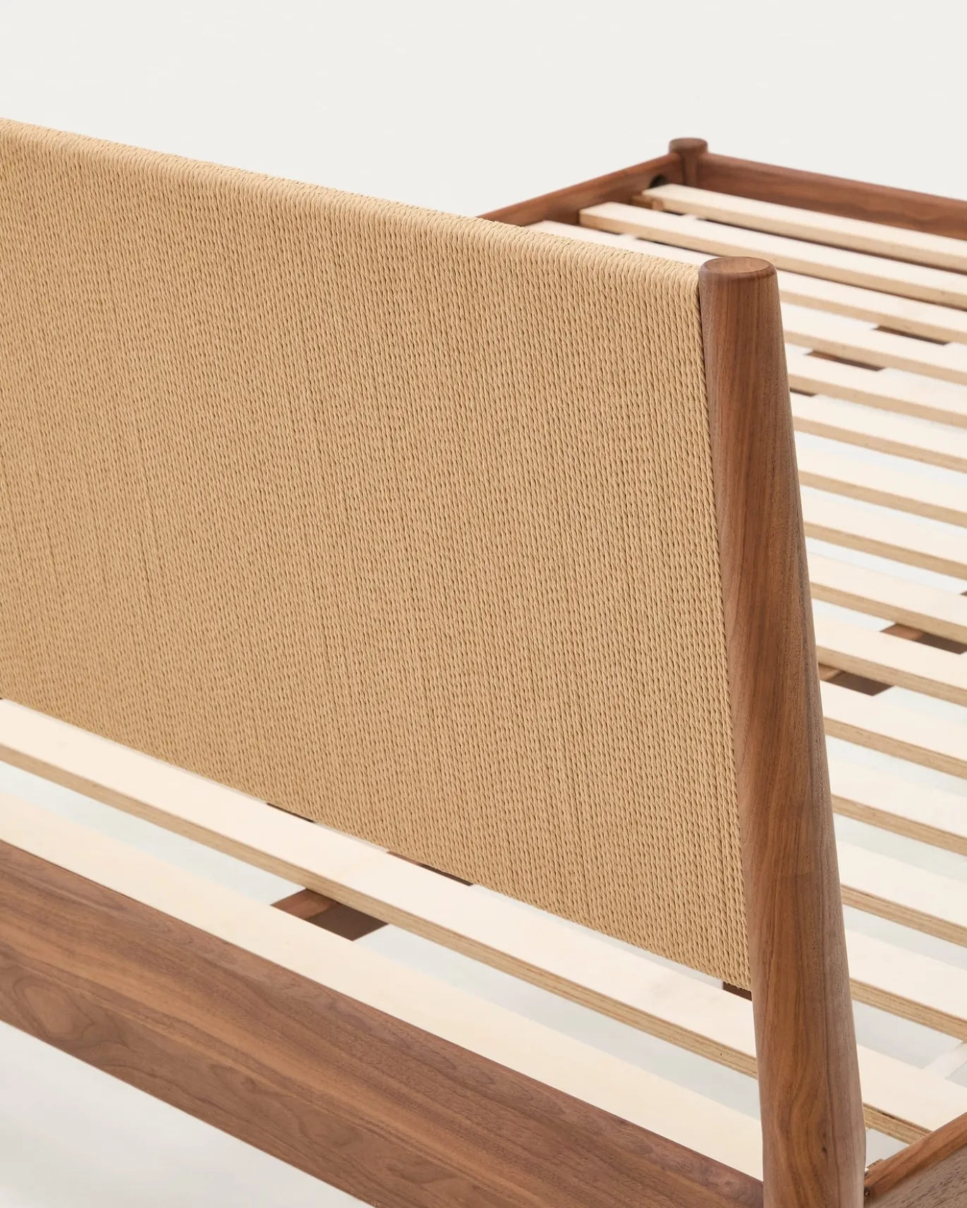 Kave Home Bedframe Elan Notenhout 180x200cm