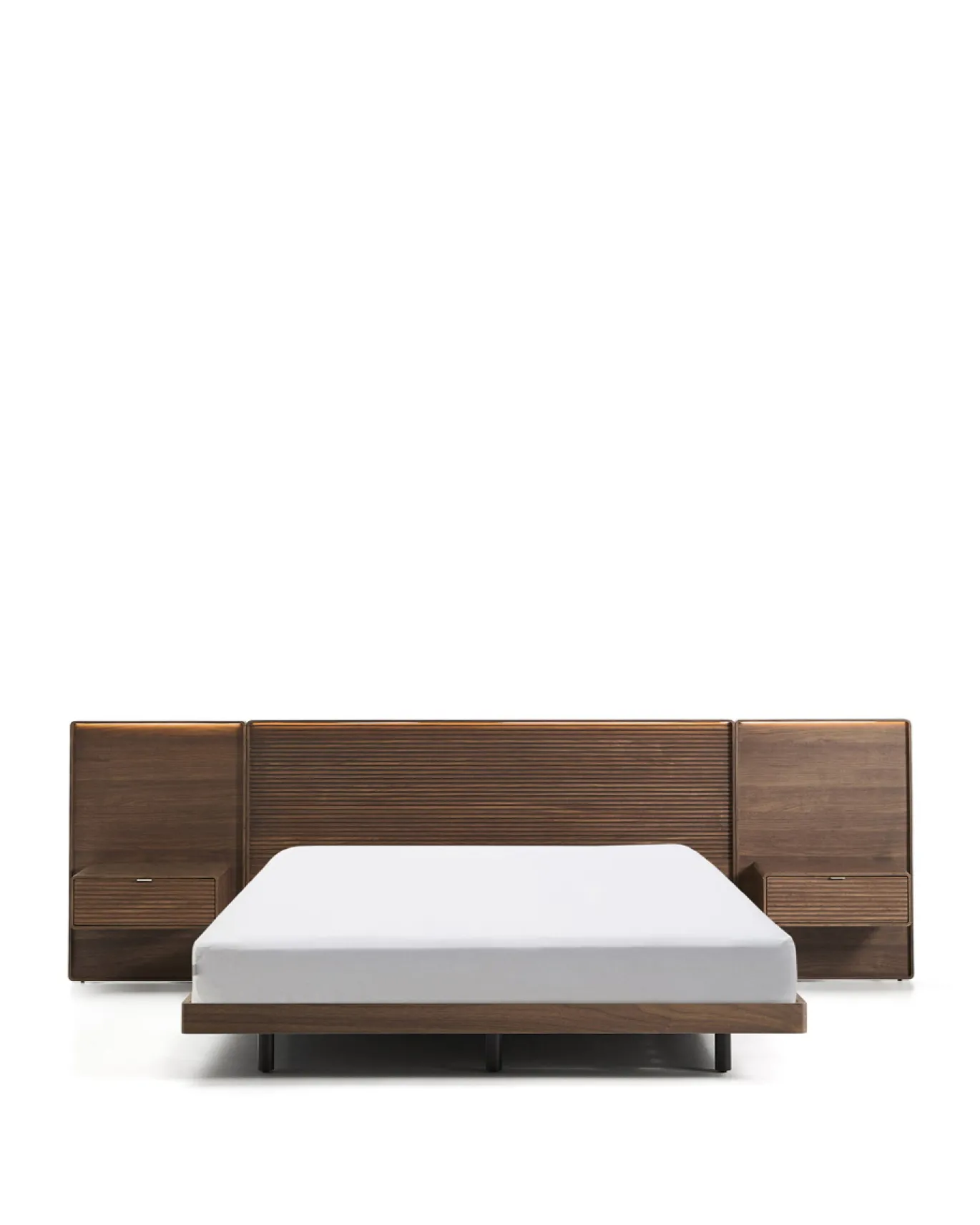 Kave Home Bed Norlen met 2 Nachtkastjes Walnootfineer Bruin en Led-licht voor Matras 160x200cm