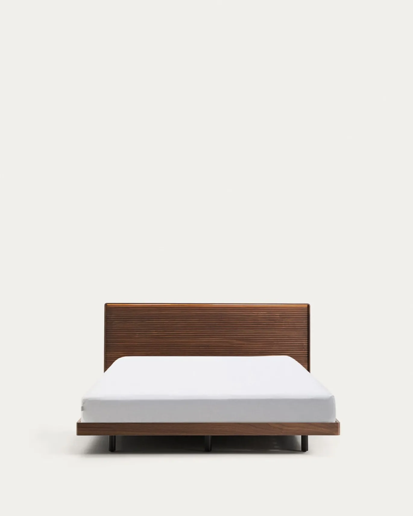 Kave Home Bed Norlen Walnootfineer Bruin en Led-licht voor Matras 160x200cm