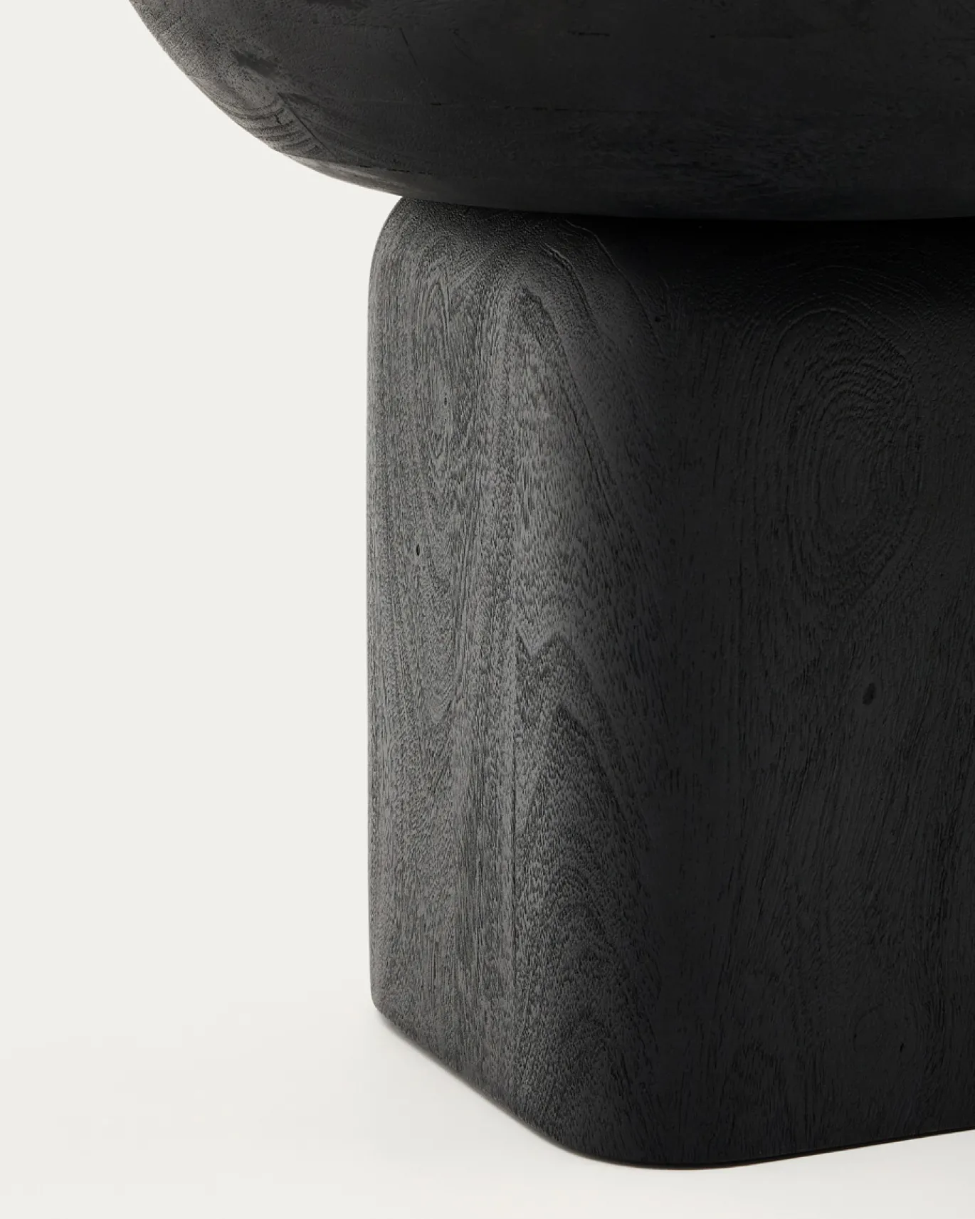 Kave Home Bijzettafel Ambra Acaciahout Zwart Ø50cm
