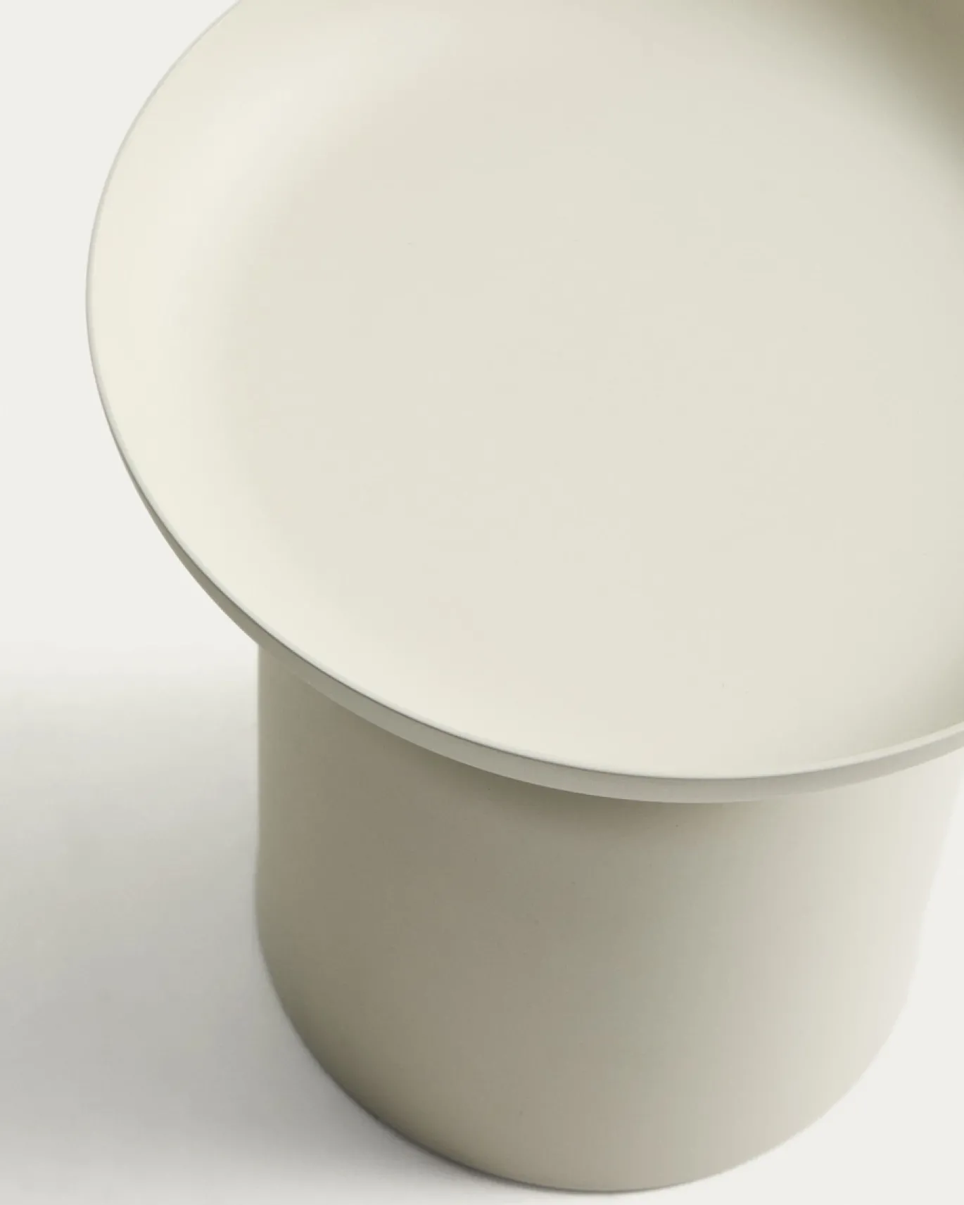 Kave Home Bijzettafel Arcola Aluminium Beige Ø45cm