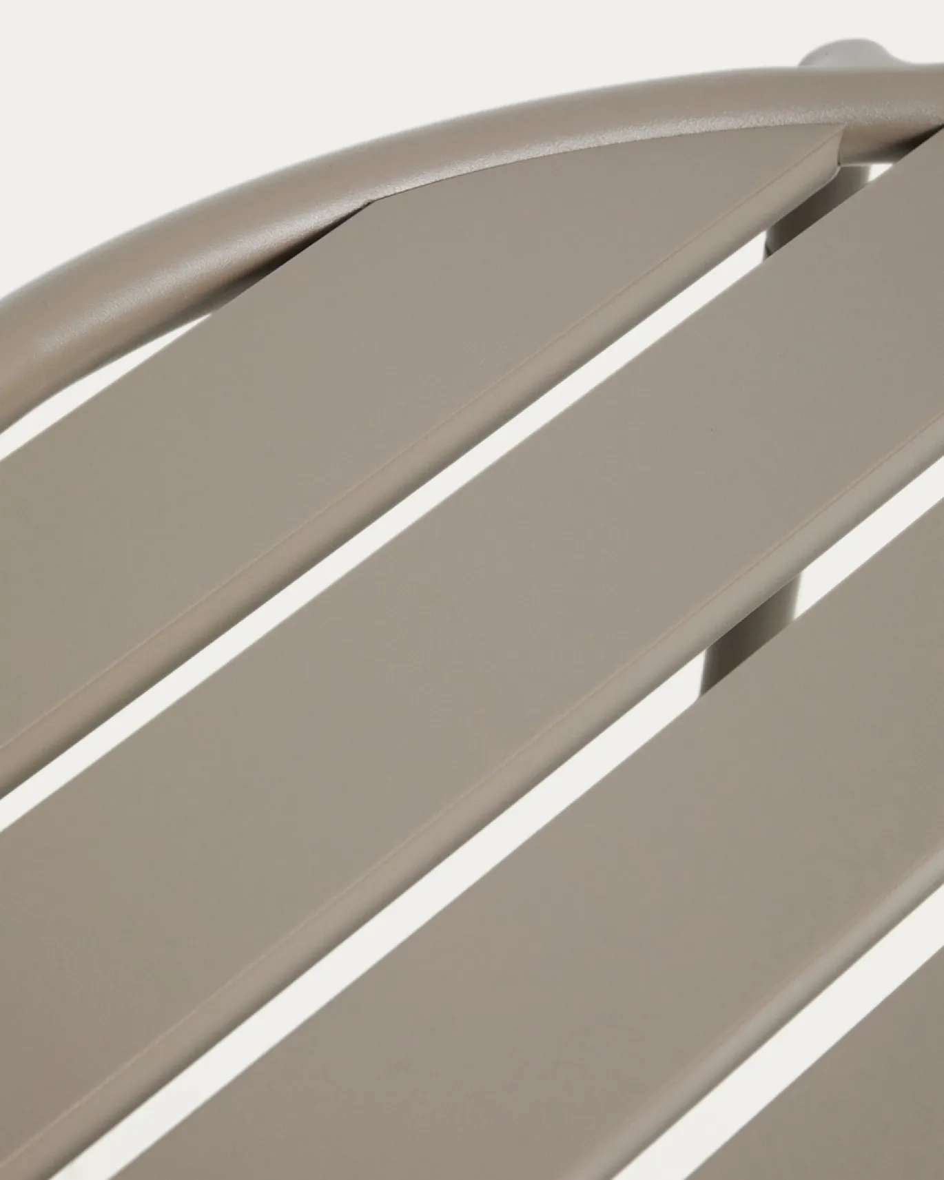 Kave Home Bijzettafel Joncols Outdoor Aluminium Taupe Ø60cm