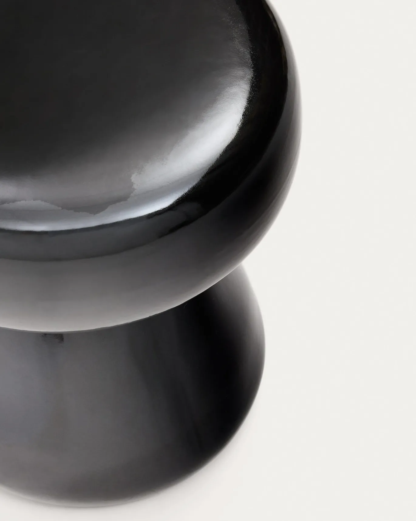 Kave Home Bijzettafel Manya Zwart Keramiek Ø38cm