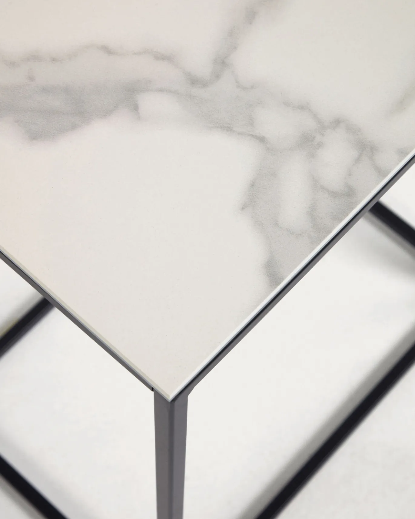 Kave Home Bijzettafel Rewena Kalos Blanco 45x30cm