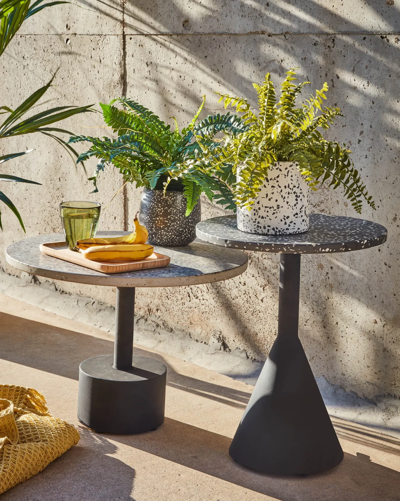 Kave Home Bijzettafeltje Delano Grijs Terrazzo Ø55cm