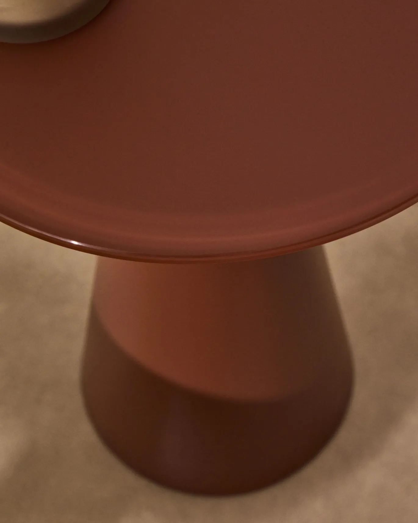Kave Home Bijzettafel Wilshire Gehard Glas En Terracotta Gelakt Staal Ø35cm