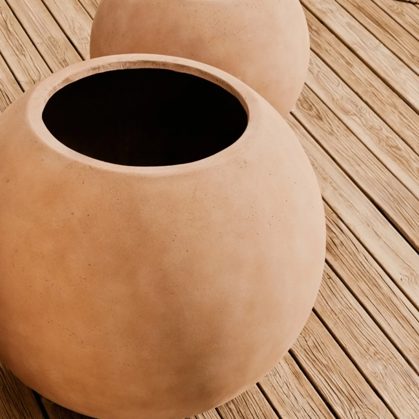 Kave Home Bloempot Solna Terracotta-Effect Ø66cm