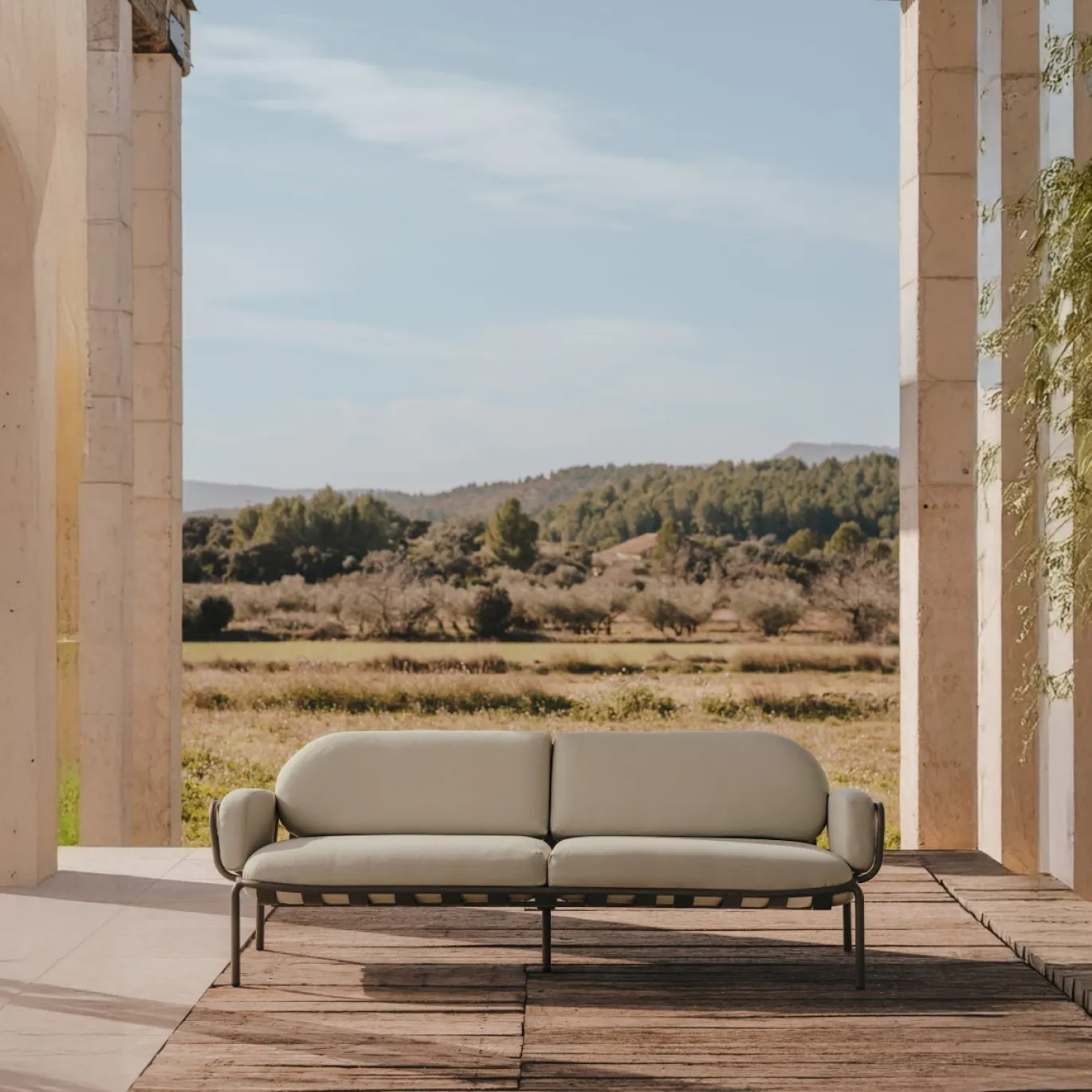 Kave Home Buitenbank Joncols 3-Zits Aluminium Groen Gelakt 225cm
