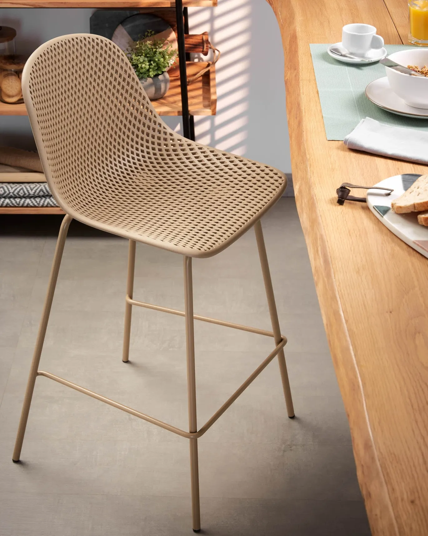 Kave Home Buitenkruk Quinby Beige 75cm