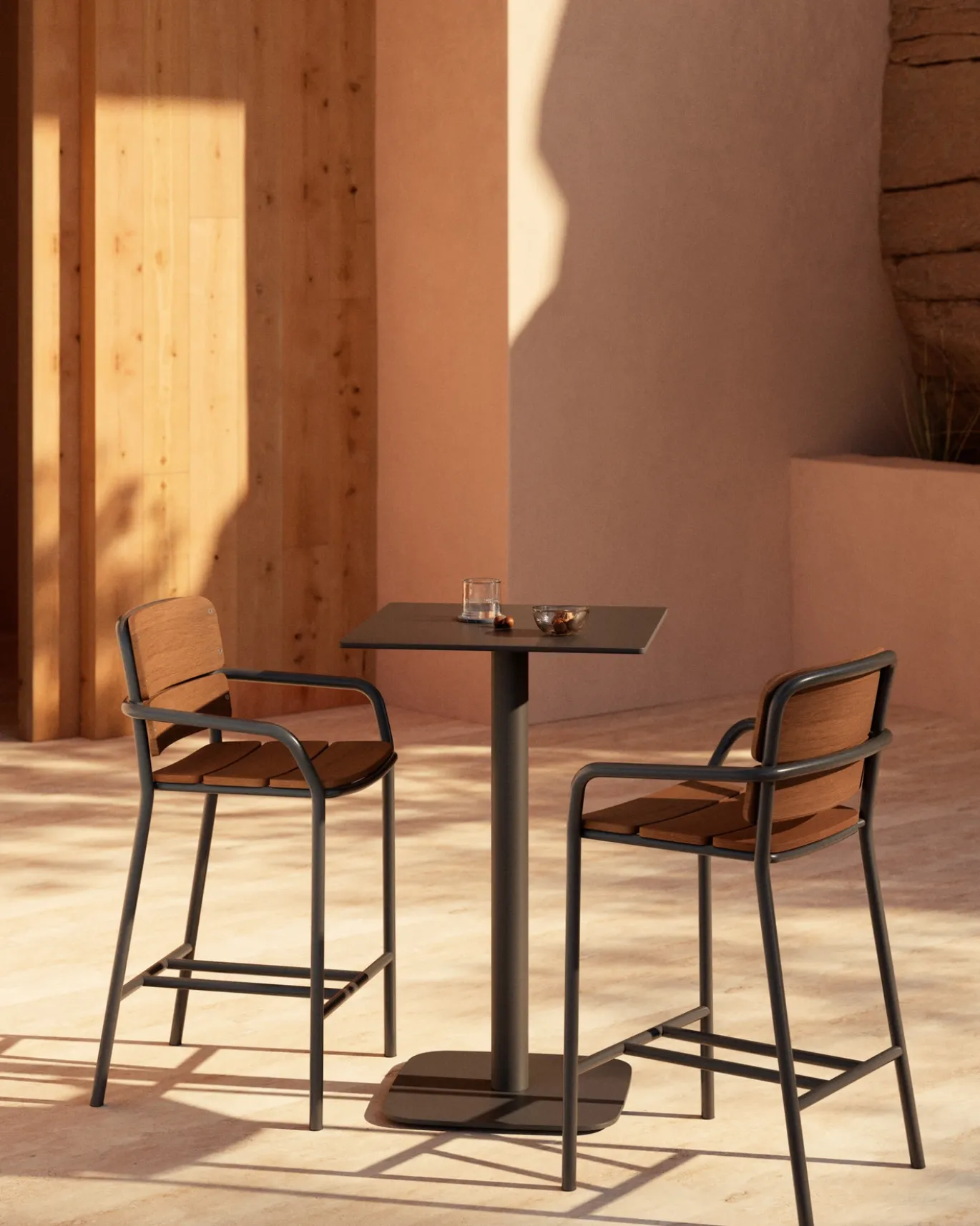 Kave Home Buitentafel Dina Zwart Hoog 60x60x96cm