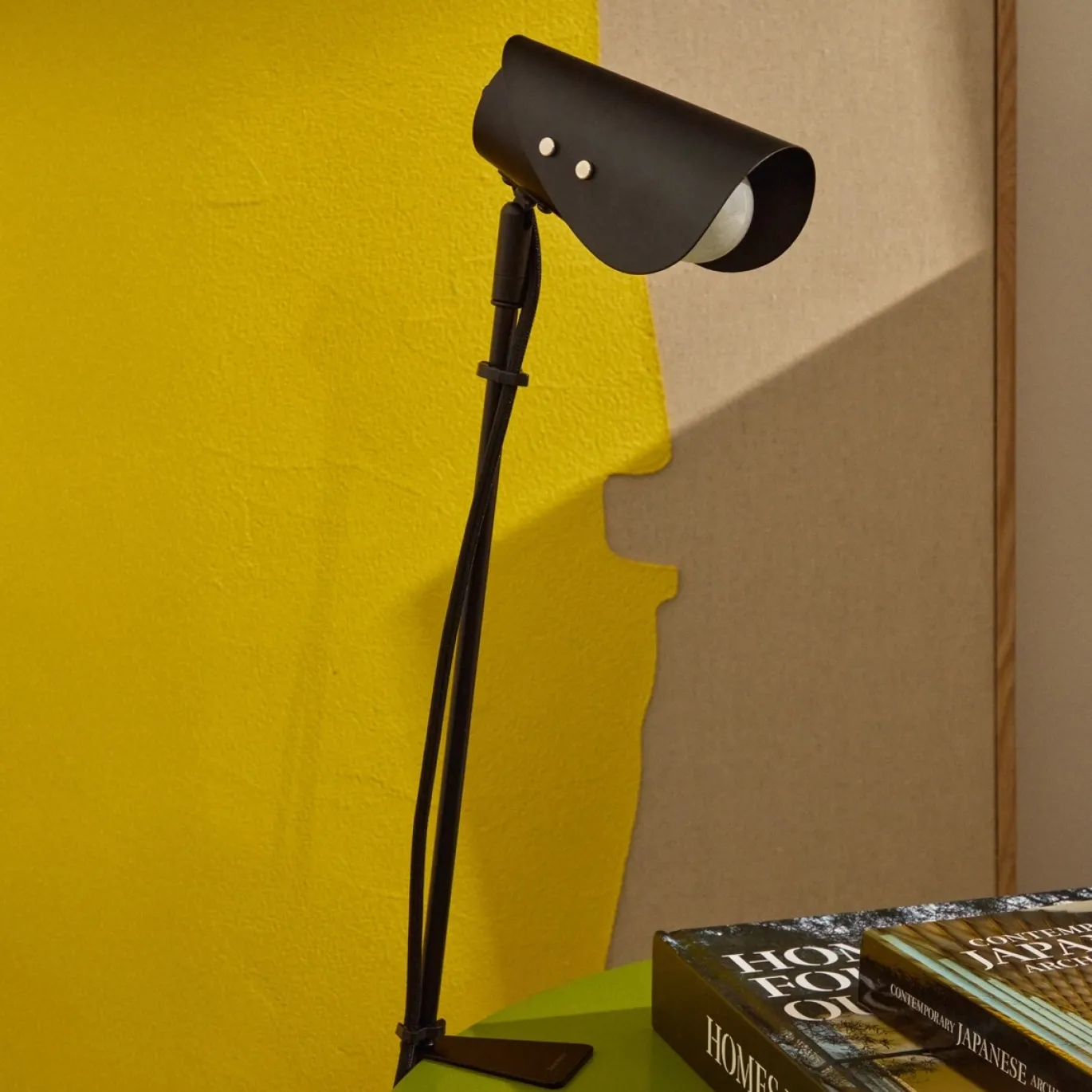 Kave Home Bureaulamp Jula Zwart met Klem