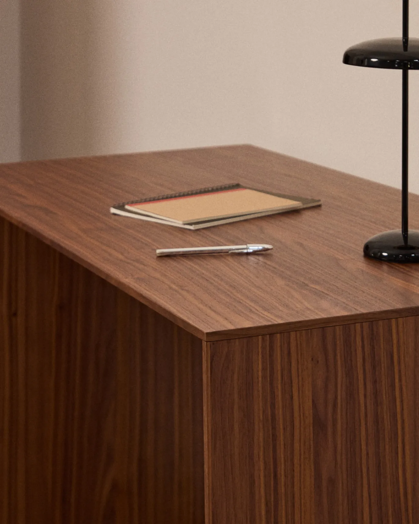 Kave Home Bureau Litto Walnootfineer 140x60cm