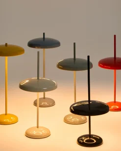 Kave Home Draagbare Tafellamp Porte Lichtgroen Metaal