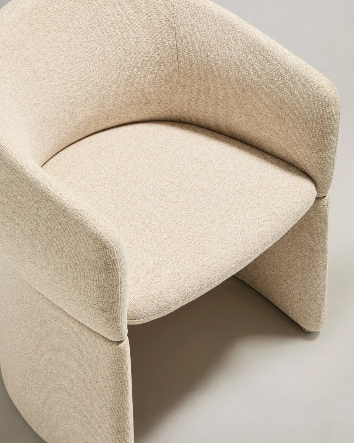 Kave Home Eetkamerstoel Bosca Beige Chenille