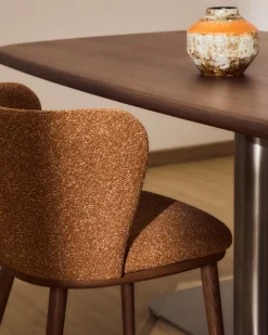 Kave Home Eetkamerstoel Ciselia Chenille Terracotta/Walnoot
