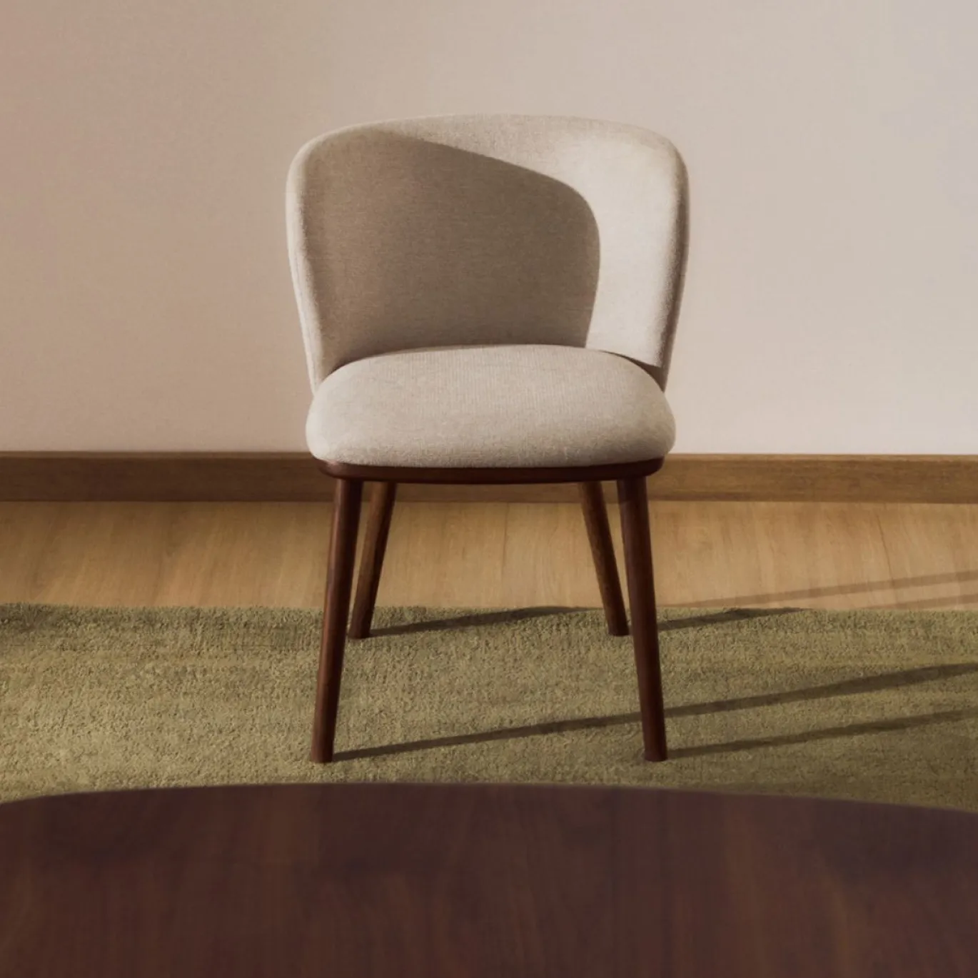 Kave Home Eetkamerstoel Ciselia Chenille Beige/Walnoot