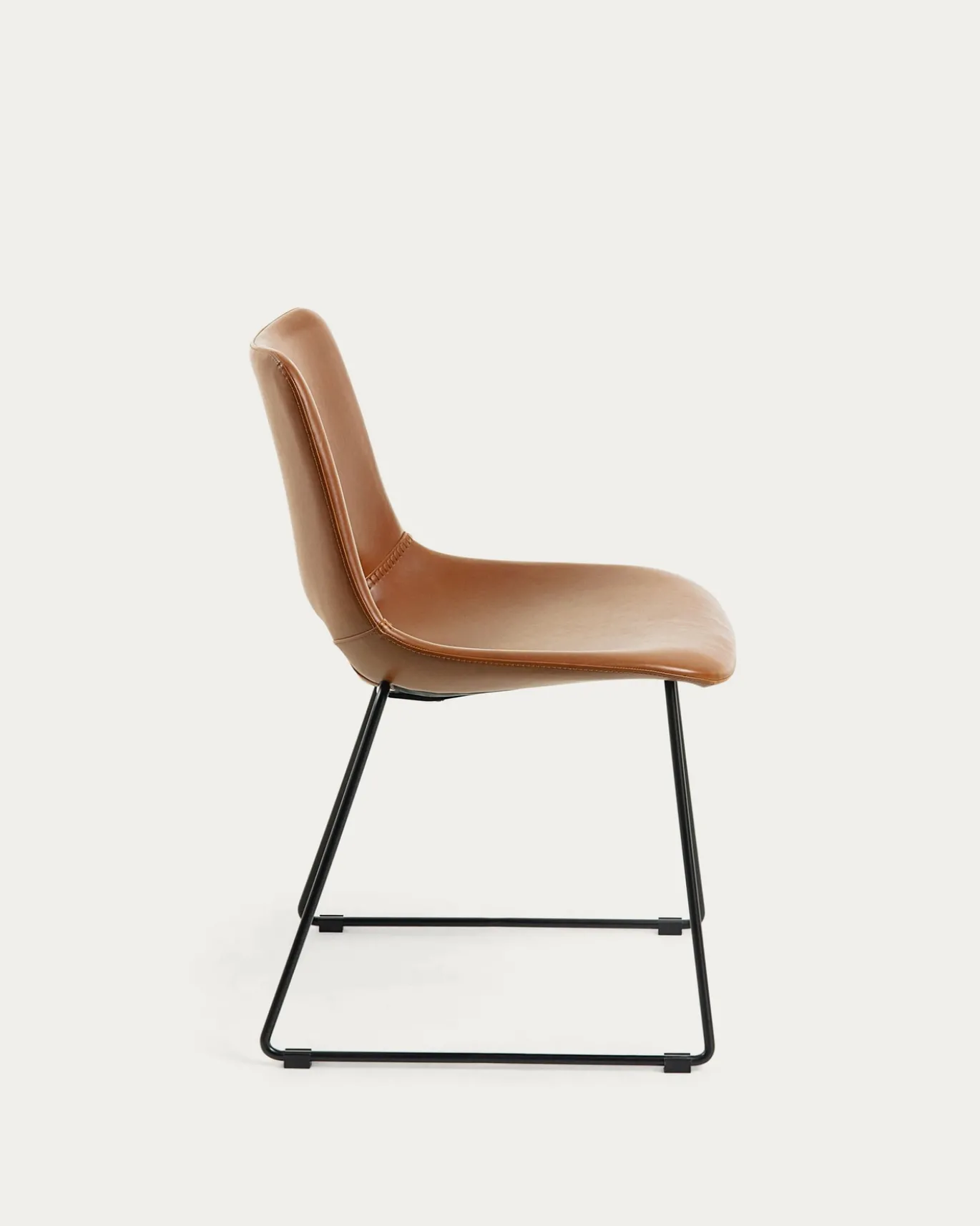 Kave Home Eetkamerstoel Zahara Synthetisch Leer Bruin