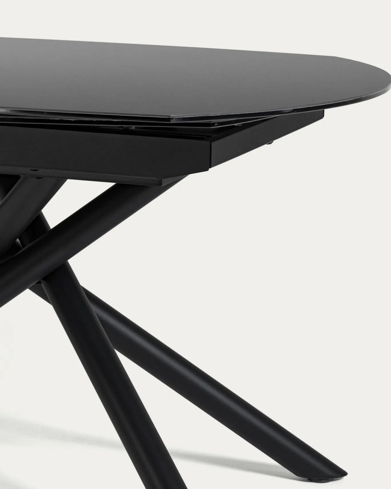 Kave Home Eetkamertafel Vashti Uitschuifbaar Glas Zwart 130-190cm