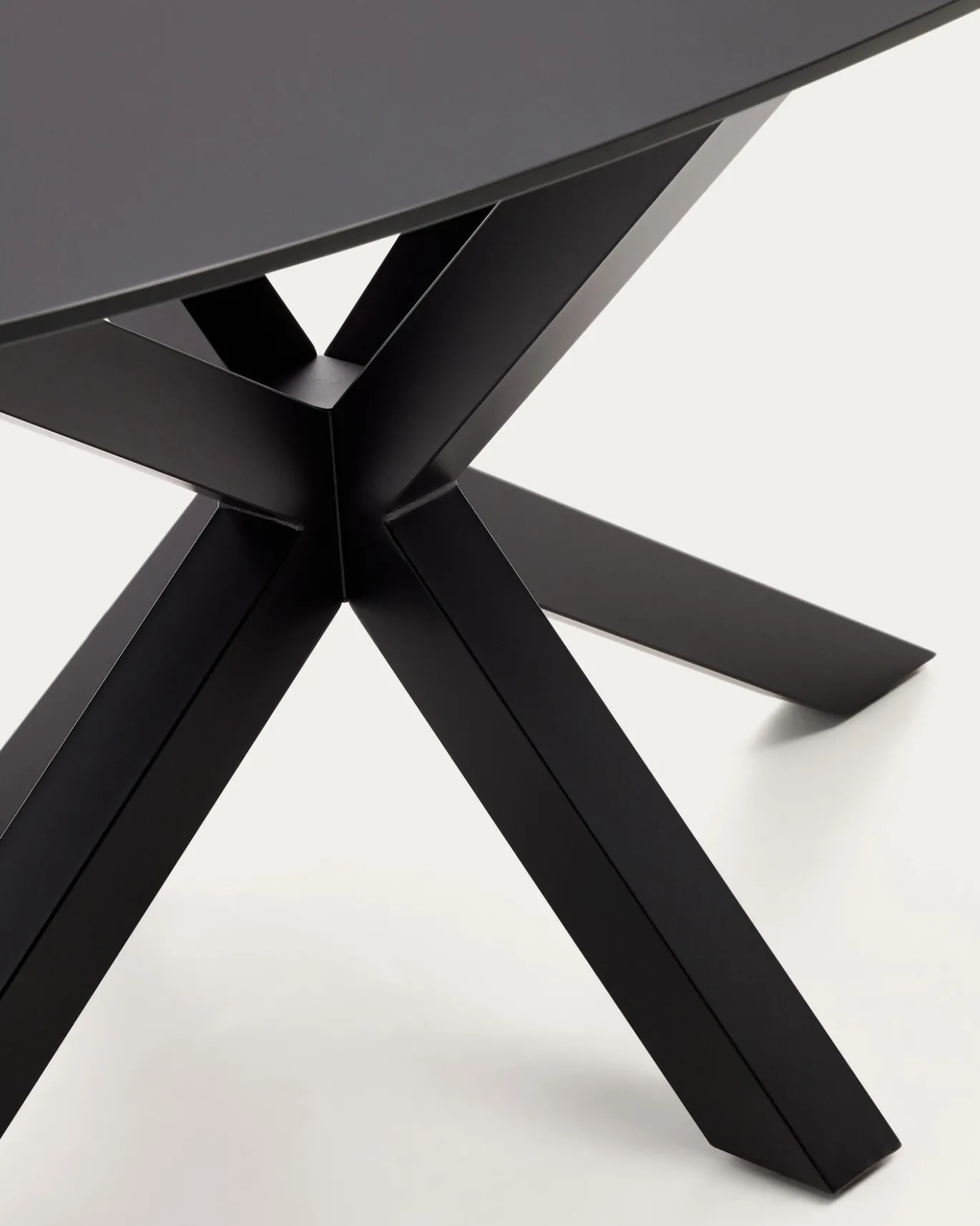 Kave Home Eettafel Argo Ovaal Glas Zwart 200cm