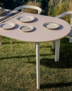 Kave Home Eettafel Erice Ovaal Aluminium Gehard Glas Beige 180cm