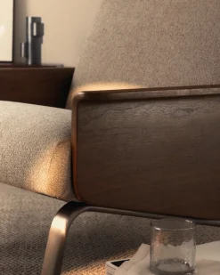 Kave Home Fauteuil Amsen Lichtbruin Walnoot Multiplex