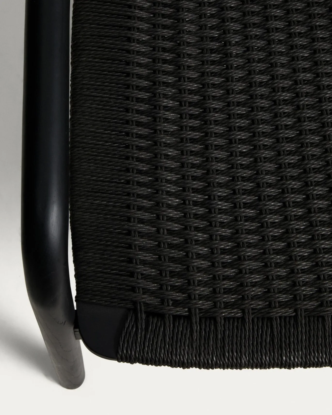 Kave Home Fauteuil Derile Eiken Zwart