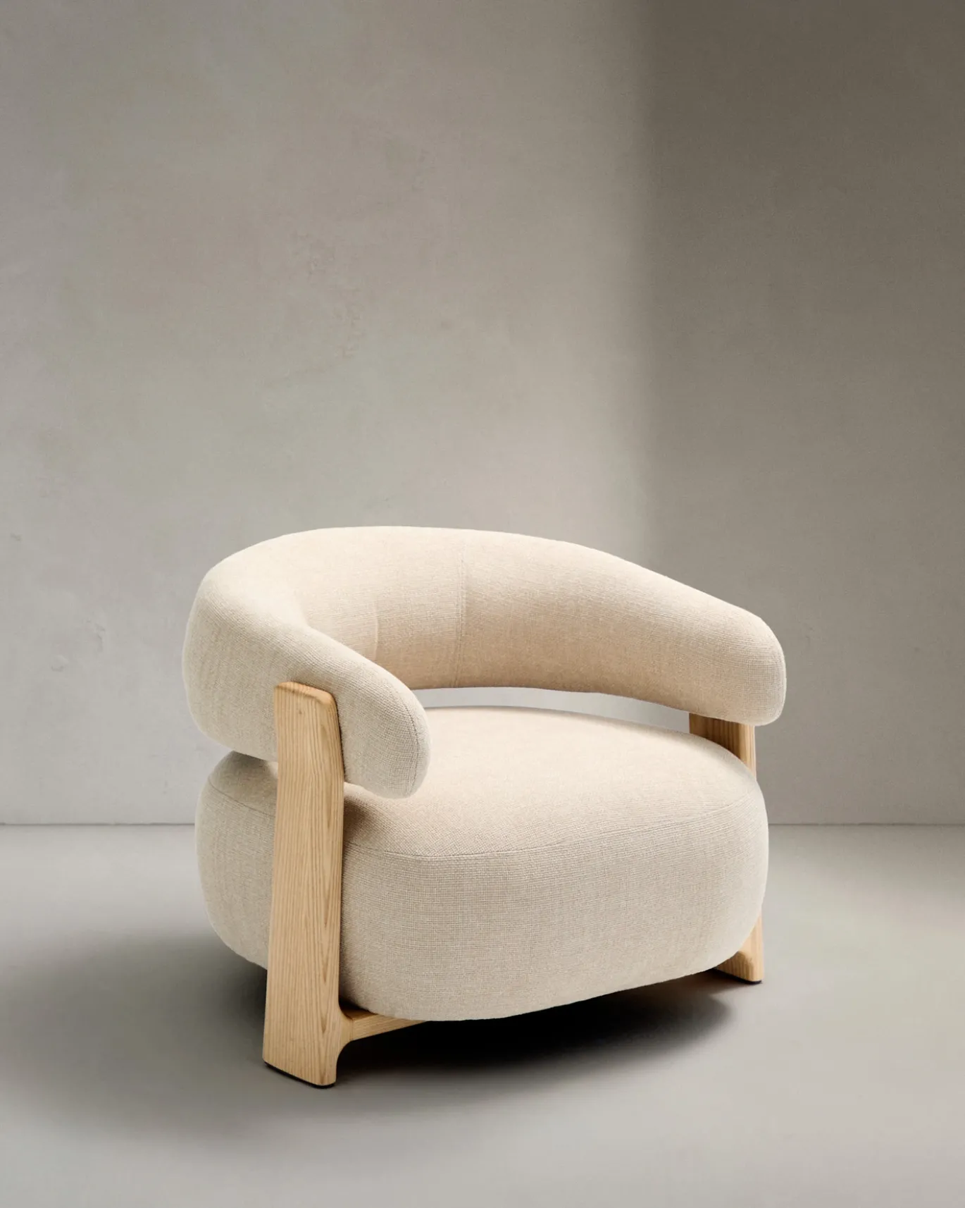 Kave Home Fauteuil Granite Beige/Naturel Chenille En Essenhout