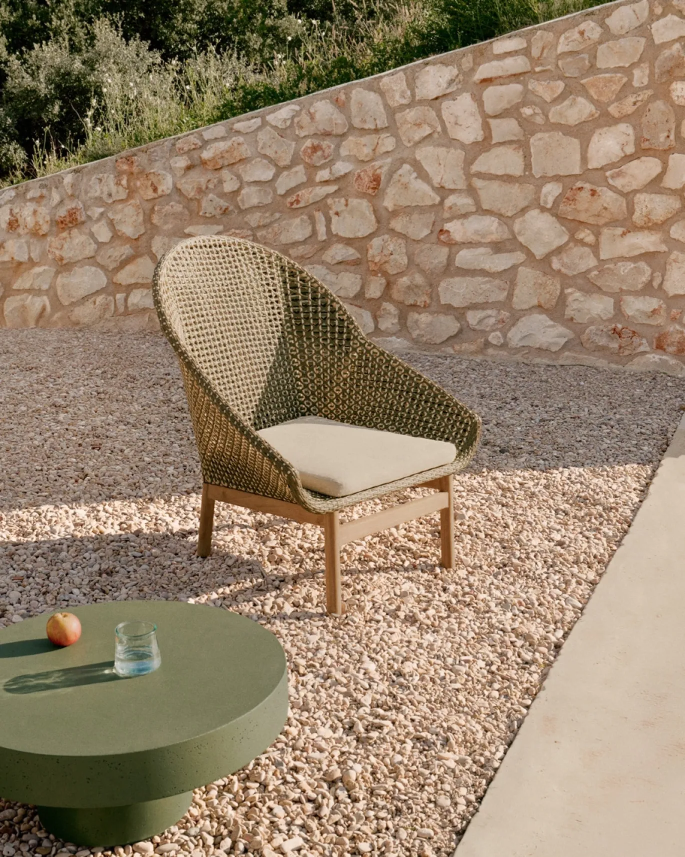 Kave Home Fauteuil Olbia met Hoge Rug Rotan Teakhout