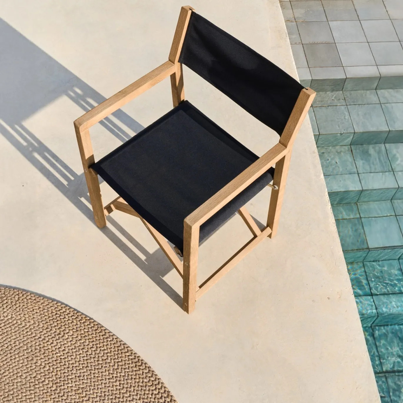 Kave Home Klapstoel Vilara Zwart Outdoor Acaciahout