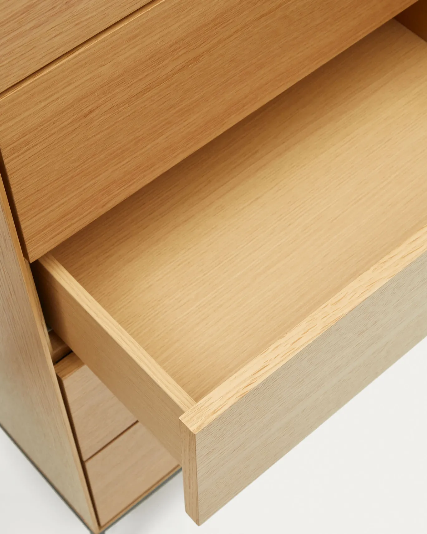 Kave Home Ladekast Vedrana 5 Laden Eikenfineer 60x114cm