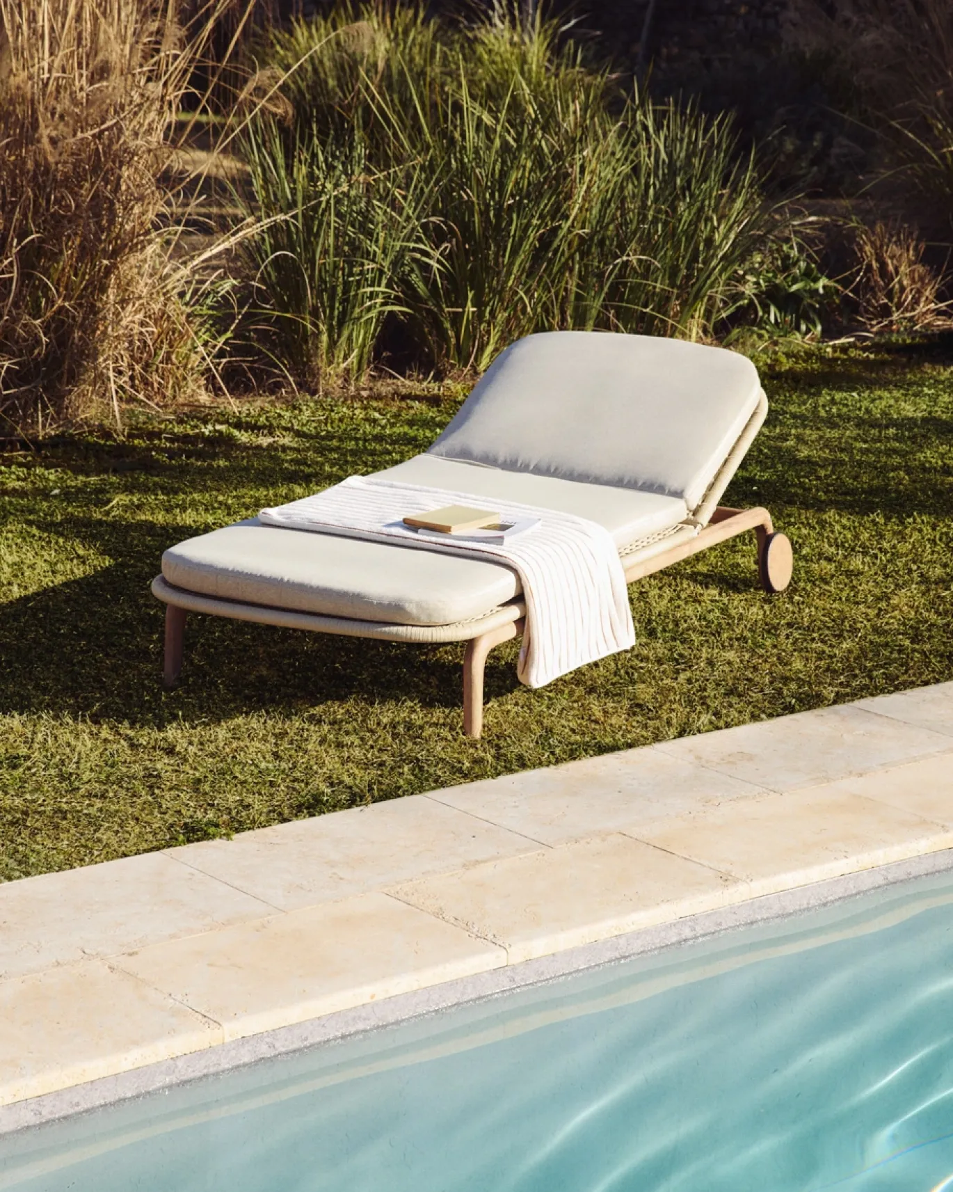 Kave Home Ligbed Alipa Acaciahout Beige 196x80cm