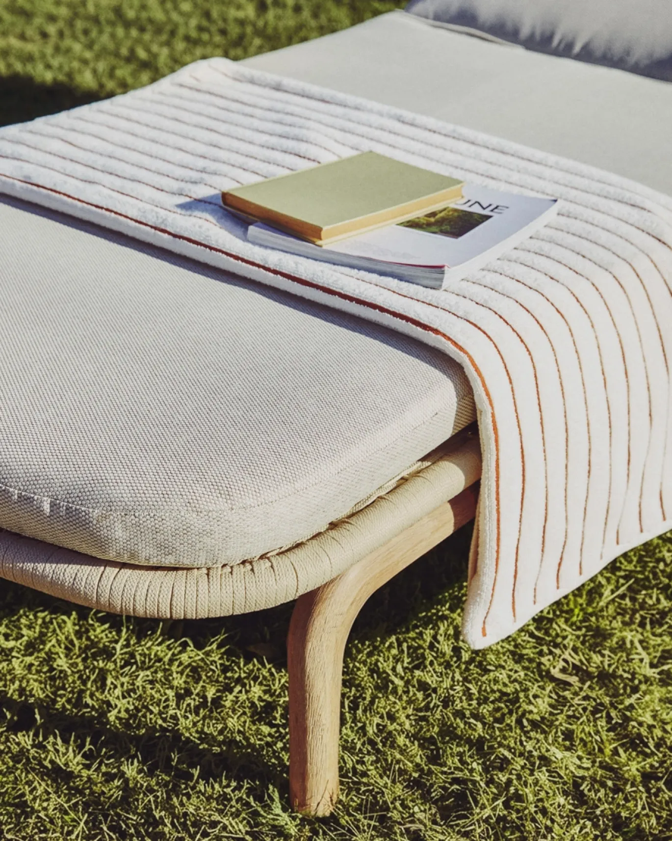Kave Home Ligbed Alipa Acaciahout Beige 196x80cm