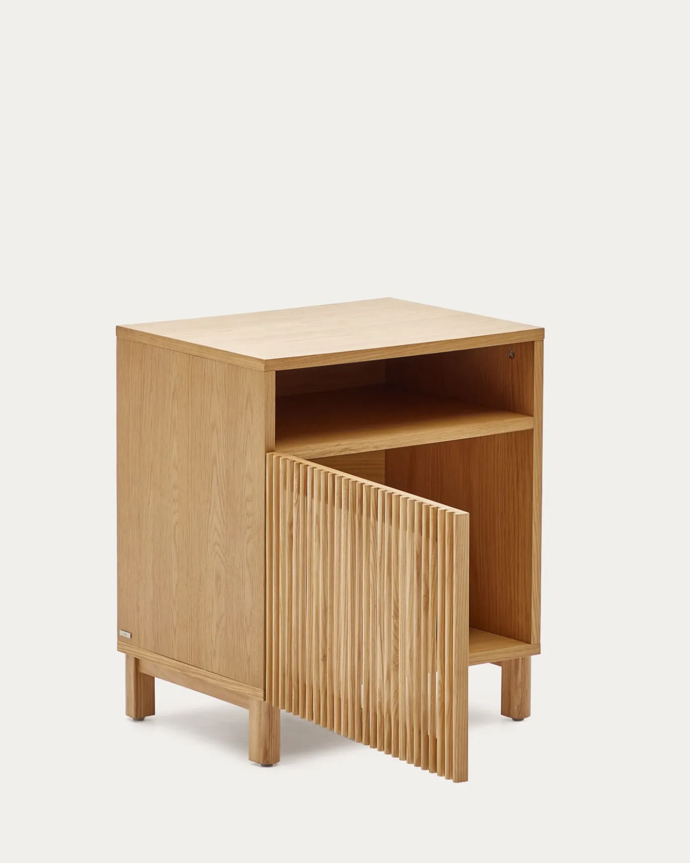 Kave Home Nachtkastje Beyla Massief Essen 62cm