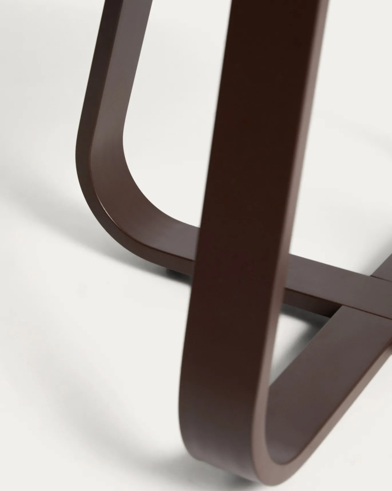 Kave Home Outdoor Bijzettafel Tamaris Aluminium Bruin Ø48cm