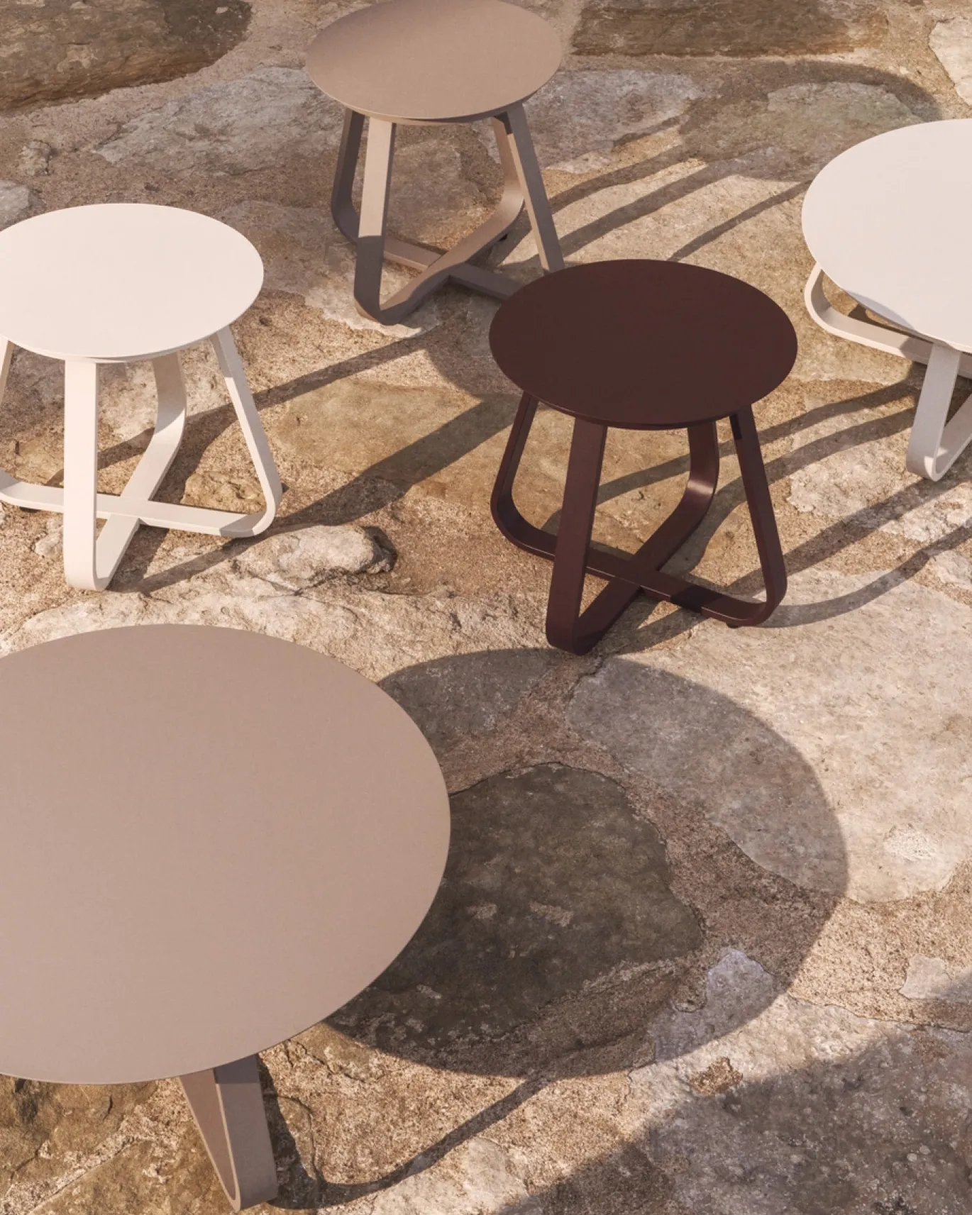 Kave Home Outdoor Bijzettafel Tamaris Aluminium Taupe Ø48cm