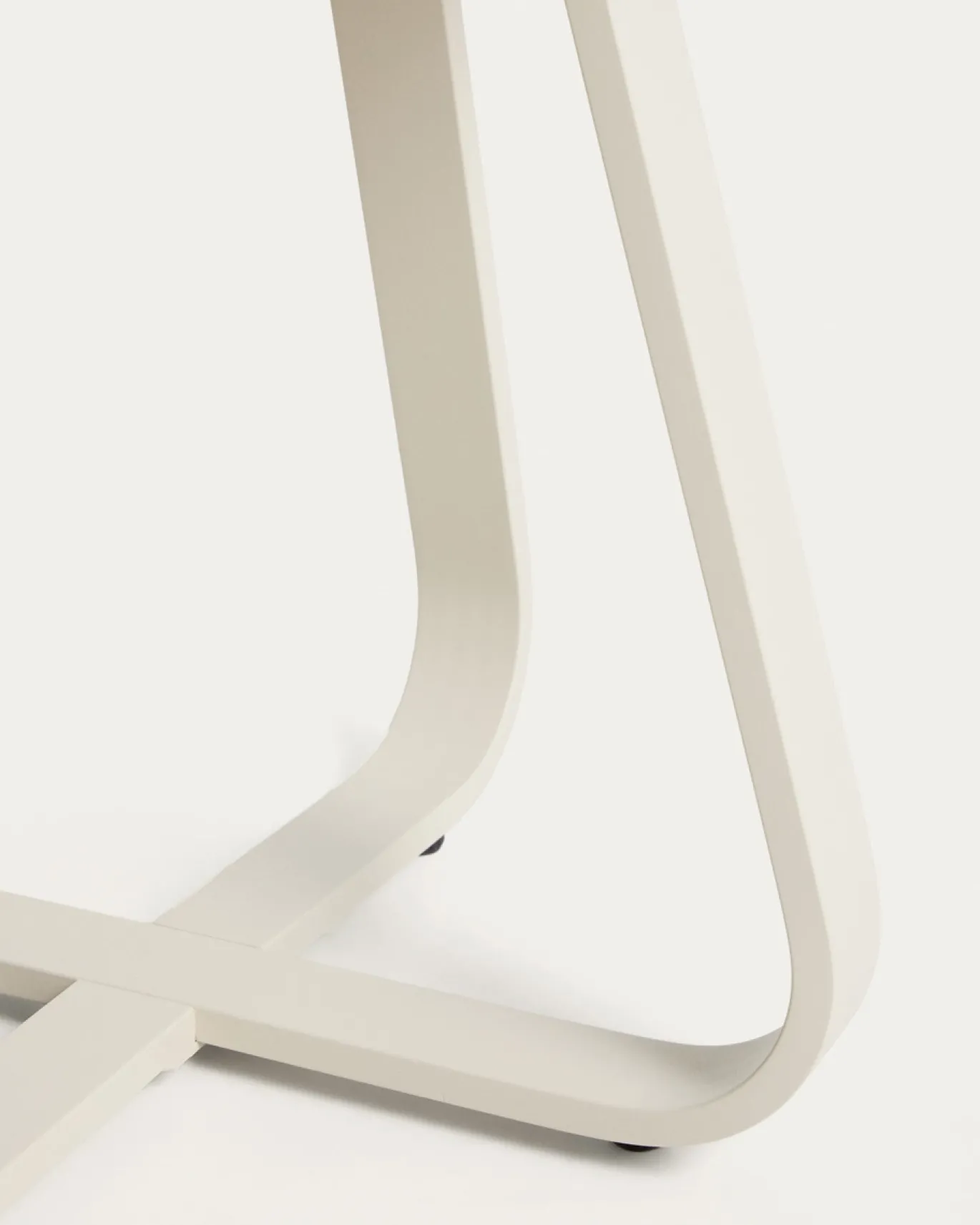 Kave Home Outdoor Bijzettafel Tamaris Aluminium Beige Ø48cm
