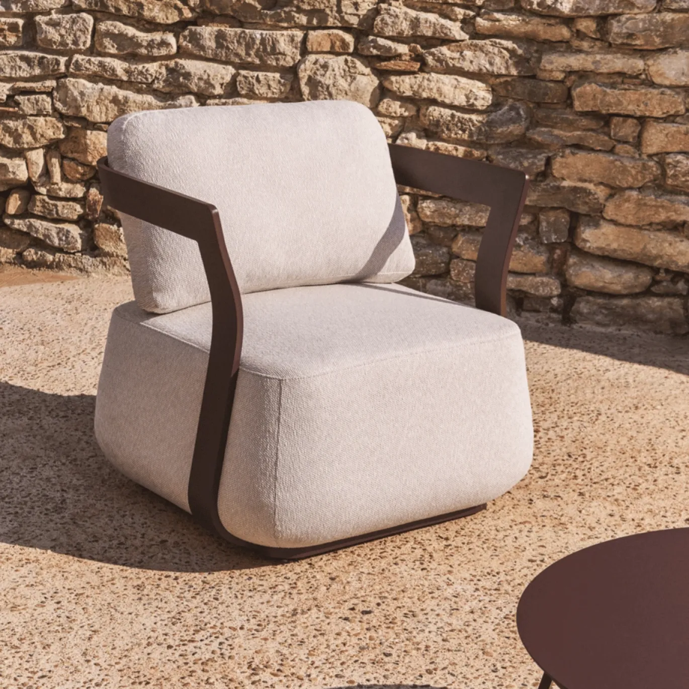Kave Home Outdoor Fauteuil Tamaris Aluminium Bruin