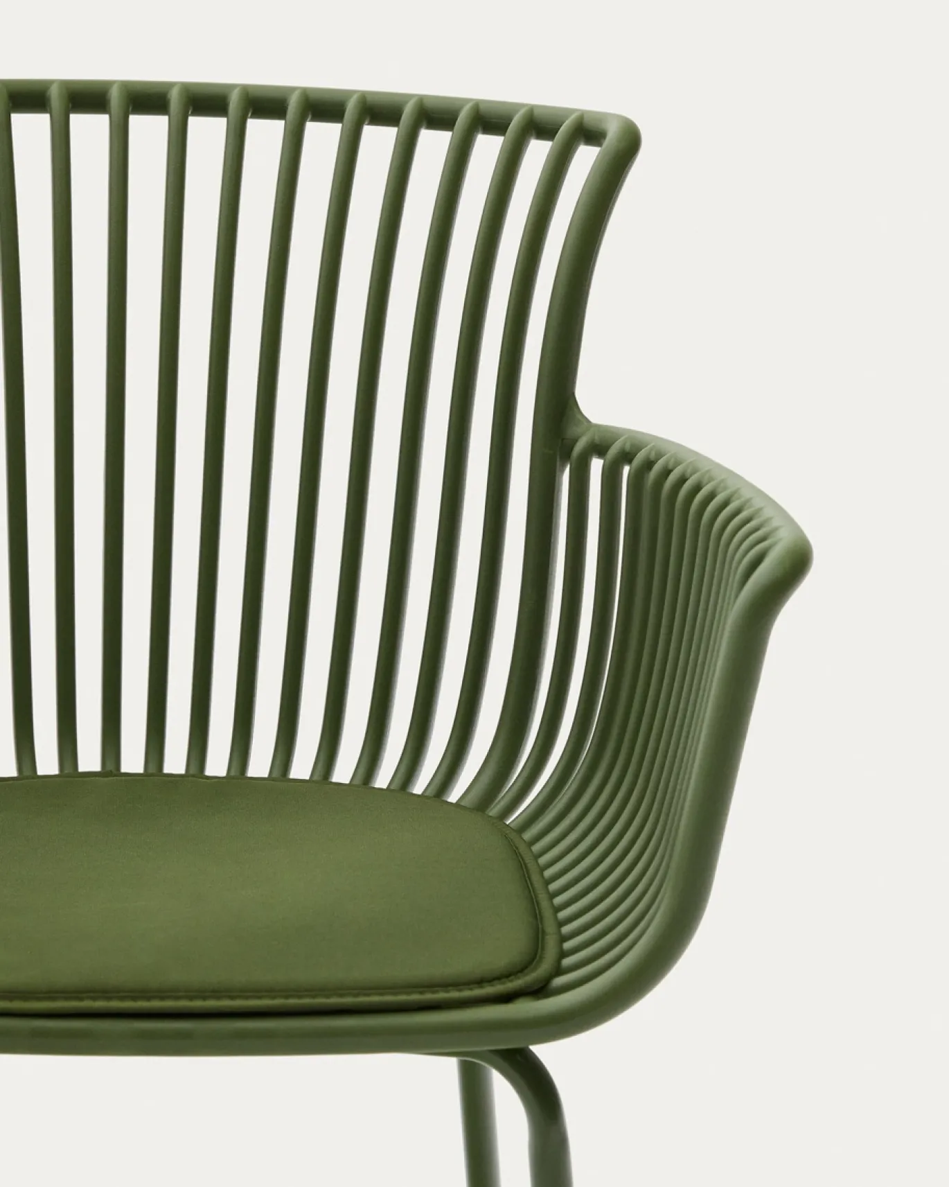 Kave Home Outdoor Stoel Surpika met Groen Stalen Poten