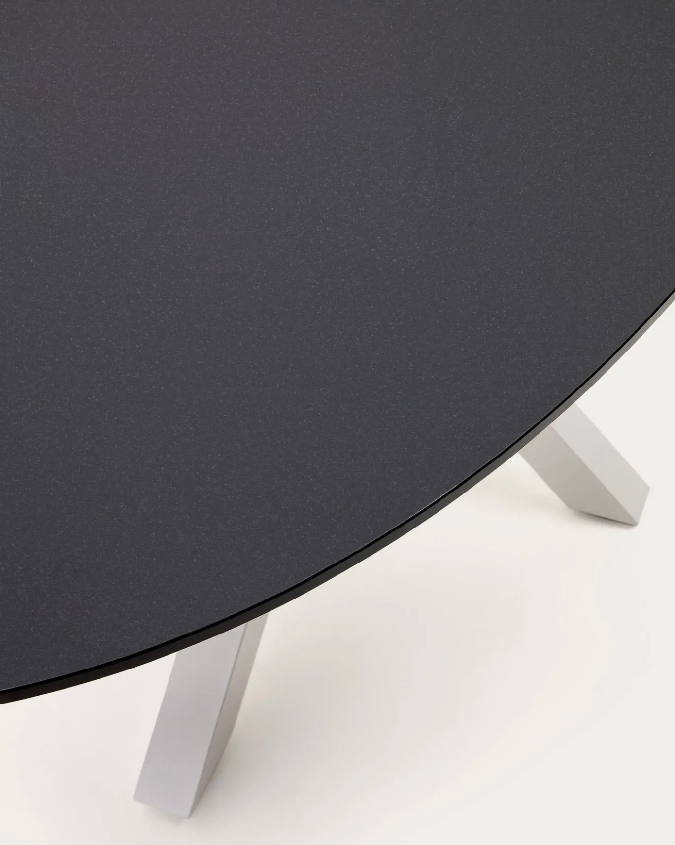 Kave Home Ovale Tafel Argo Matzwart Glas Wit Ø200x100cm